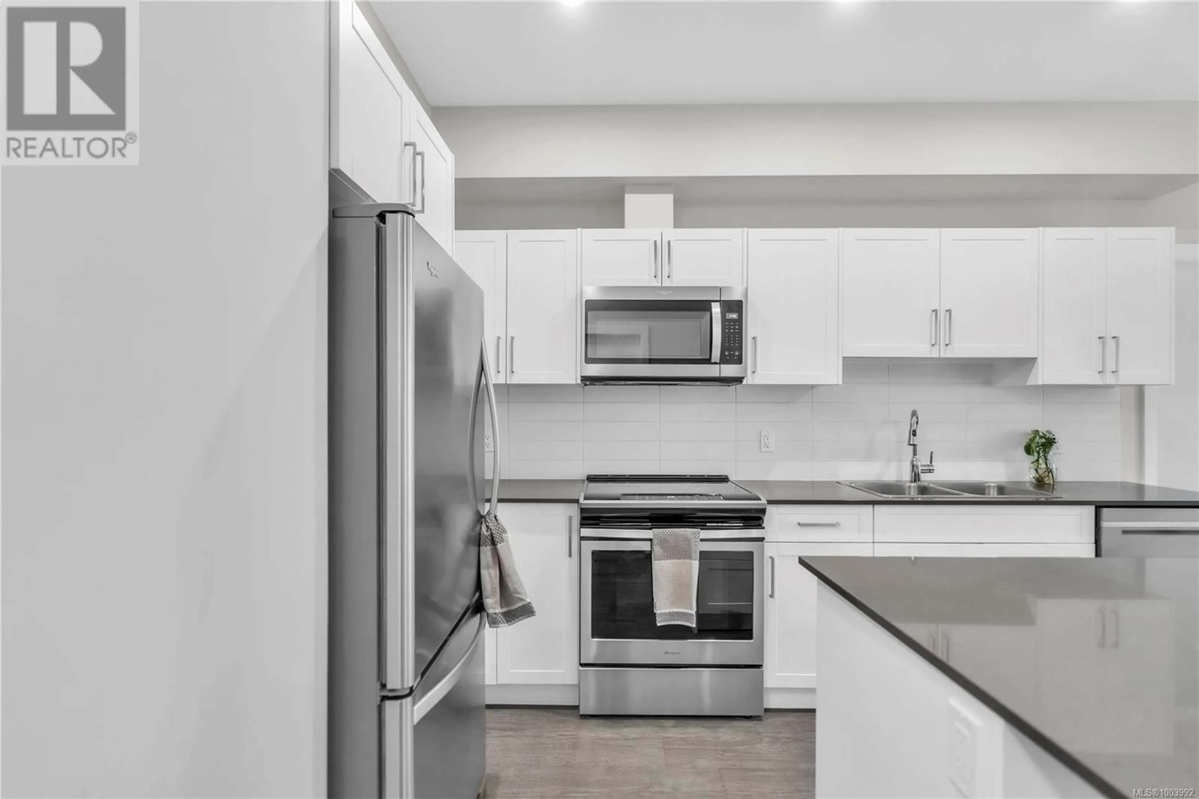 Standard kitchen, unknown for 303 - 868 ORONO AVENUE, Langford British Columbia V9B0X9