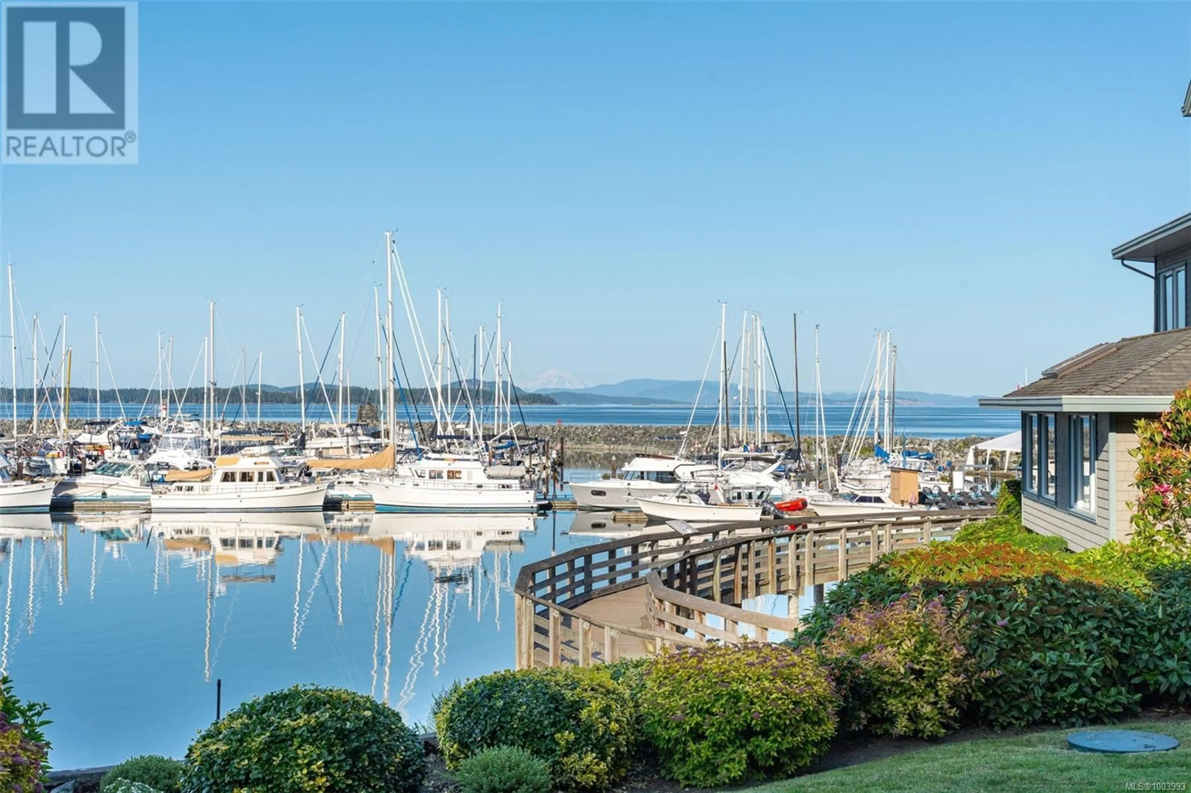 Patio, water/lake/river/ocean view for 7 - 9901 THIRD STREET, Sidney British Columbia V8L3B1