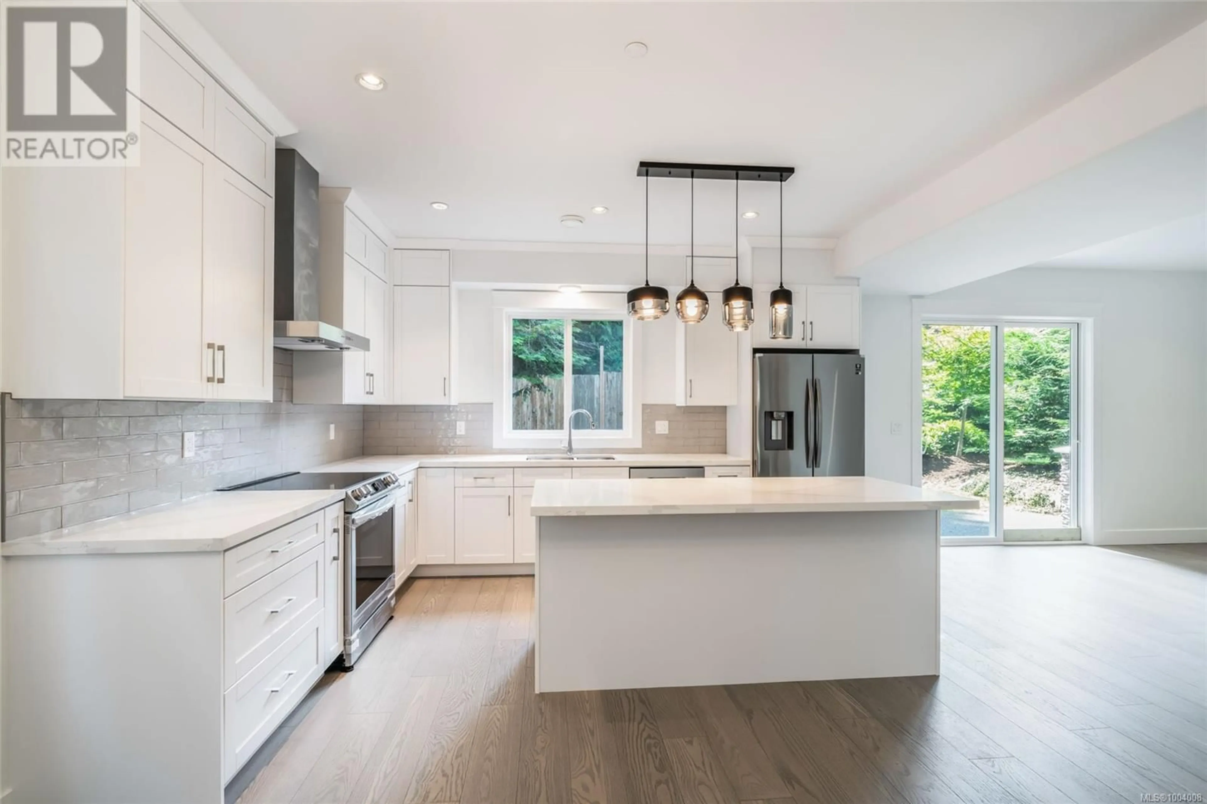 Contemporary kitchen, unknown for 107 - 5160 HAMMOND BAY ROAD, Nanaimo British Columbia V9T5B5