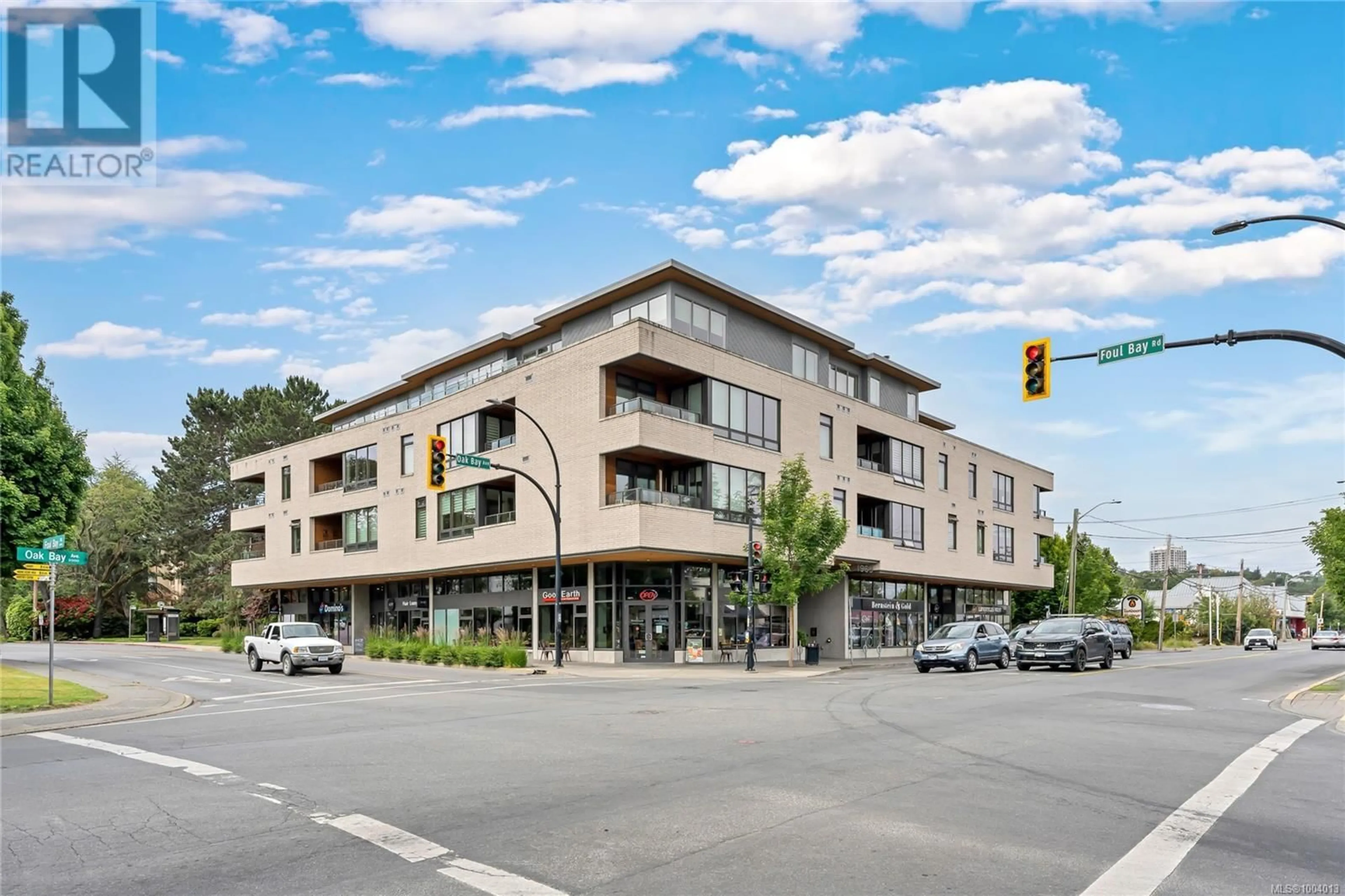 Patio, street for 206 - 1969 OAK BAY AVENUE, Victoria British Columbia V8R1E3