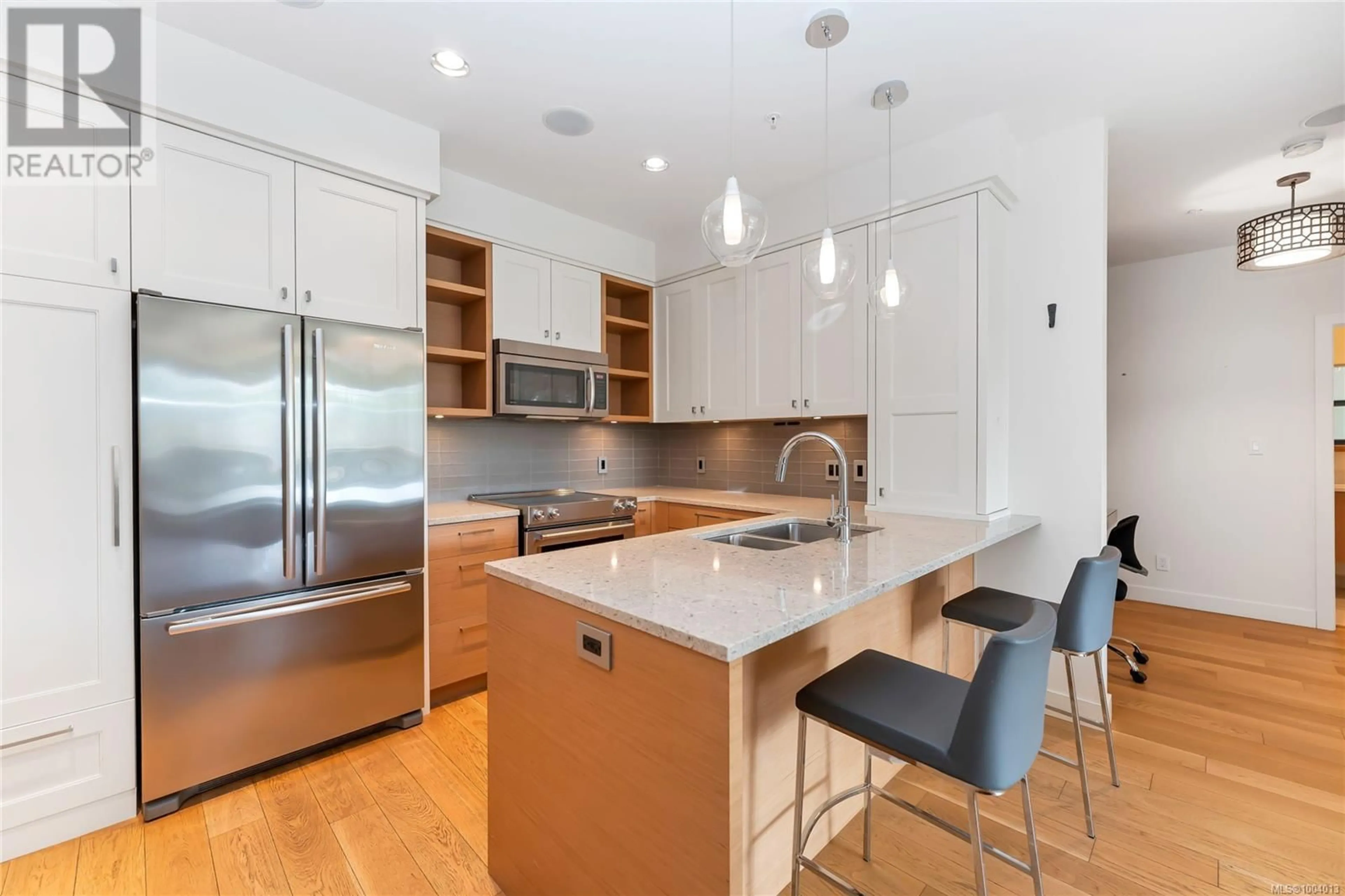 Contemporary kitchen, unknown for 206 - 1969 OAK BAY AVENUE, Victoria British Columbia V8R1E3