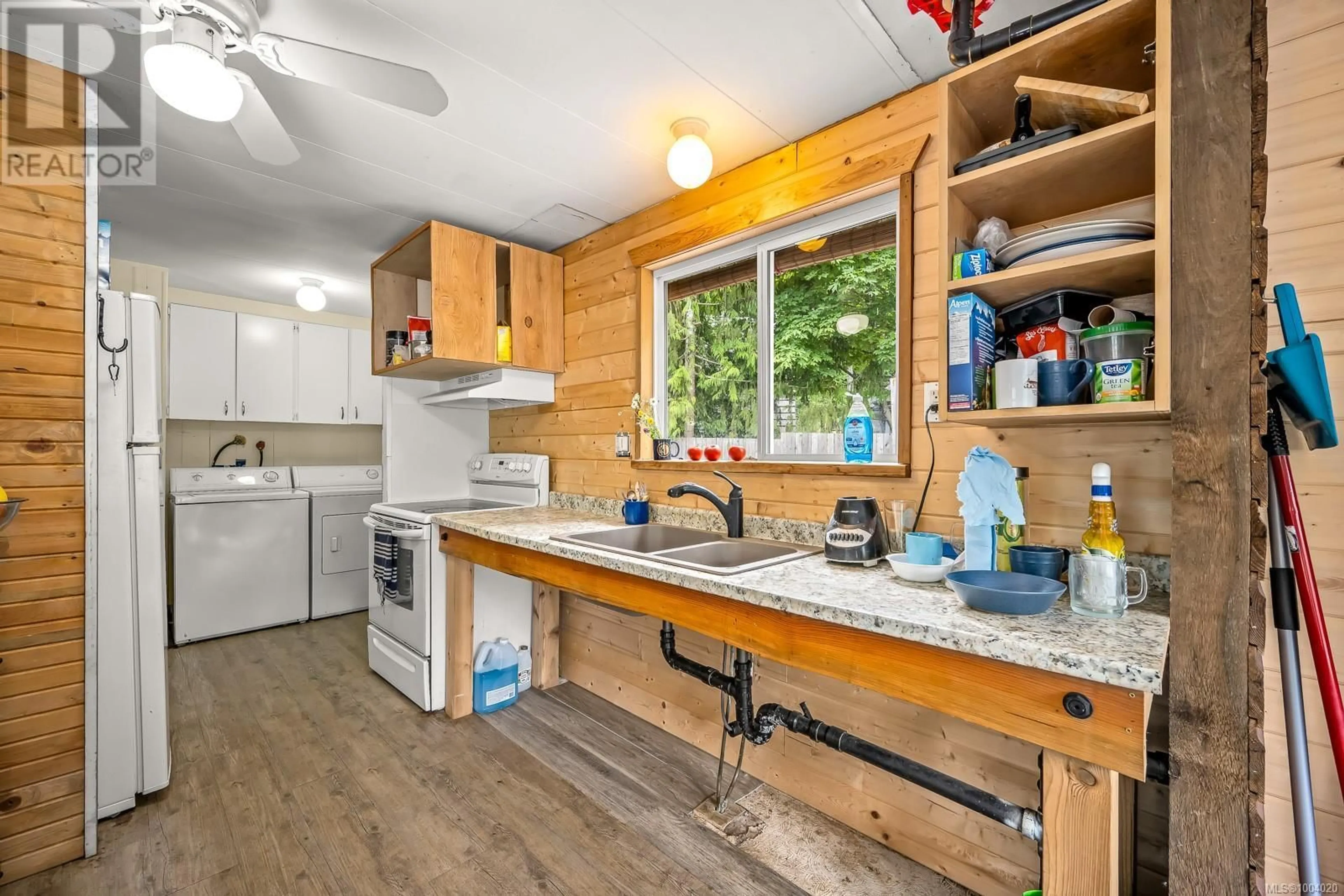 Standard kitchen, unknown for 7865 SHIPS POINT ROAD, Fanny Bay British Columbia V0R1W0