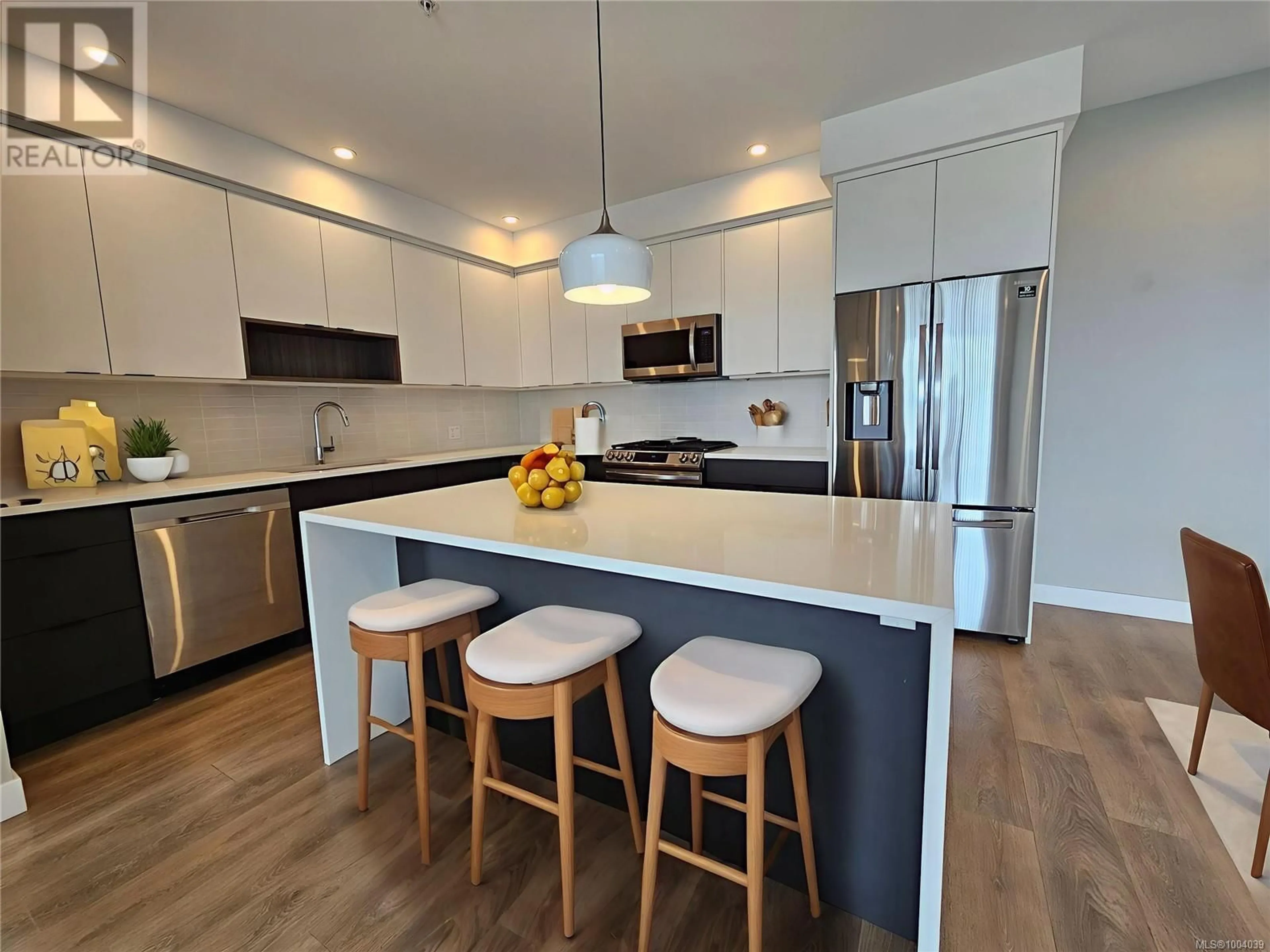 Open concept kitchen, unknown for 513 - 967 WHIRLAWAY CRESCENT, Langford British Columbia V9B6W6