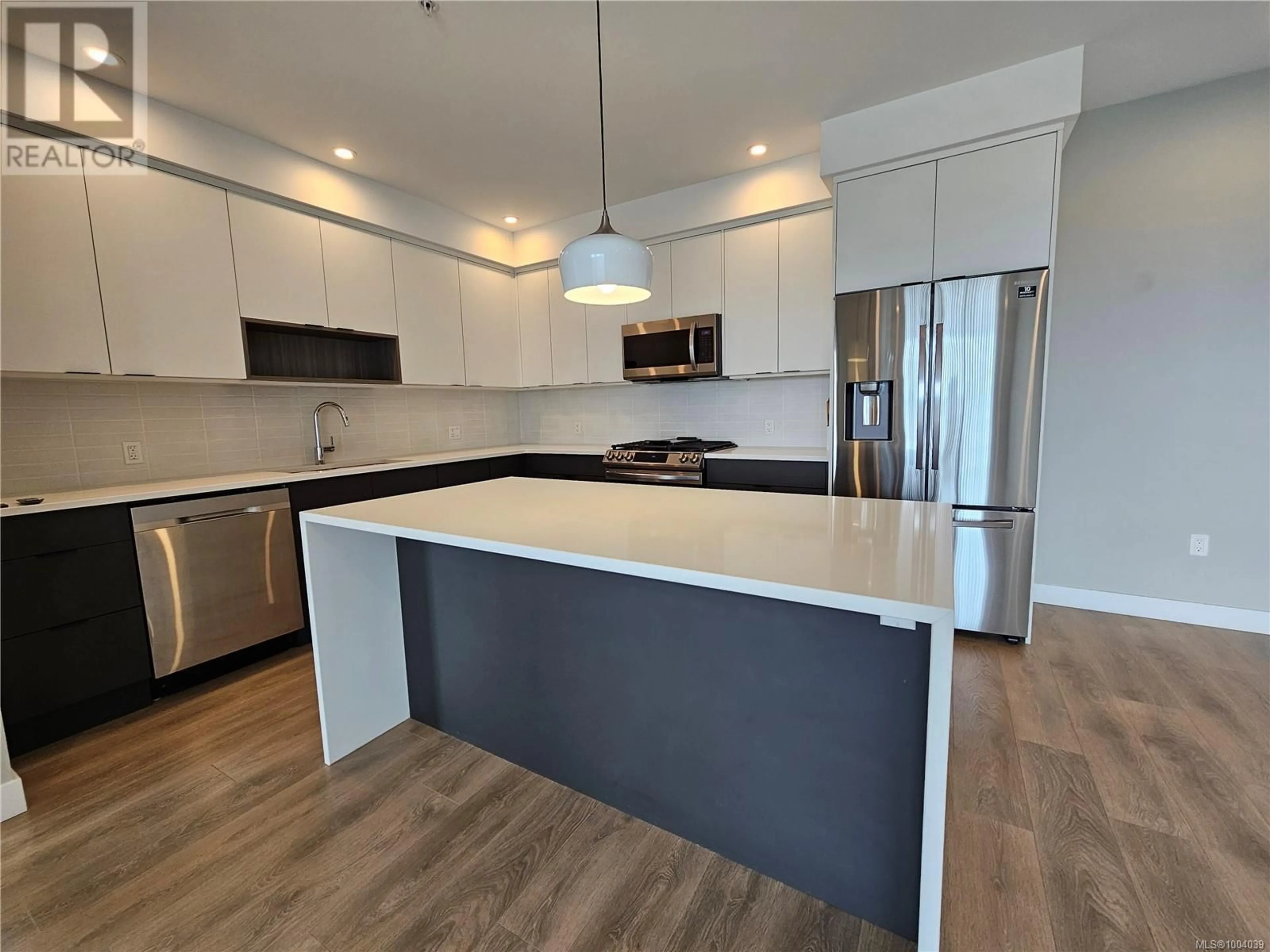 Open concept kitchen, unknown for 513 - 967 WHIRLAWAY CRESCENT, Langford British Columbia V9B6W6