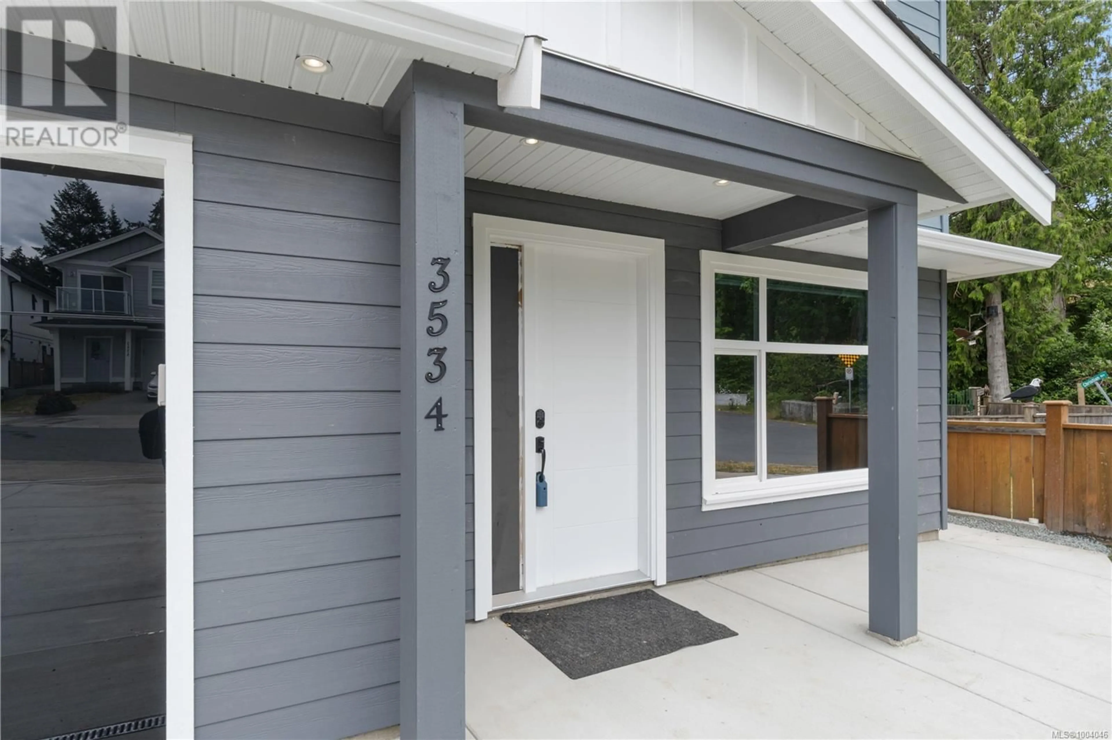 Home with vinyl exterior material, street for 3534 BONNIE DRIVE, Nanaimo British Columbia V9T0L2