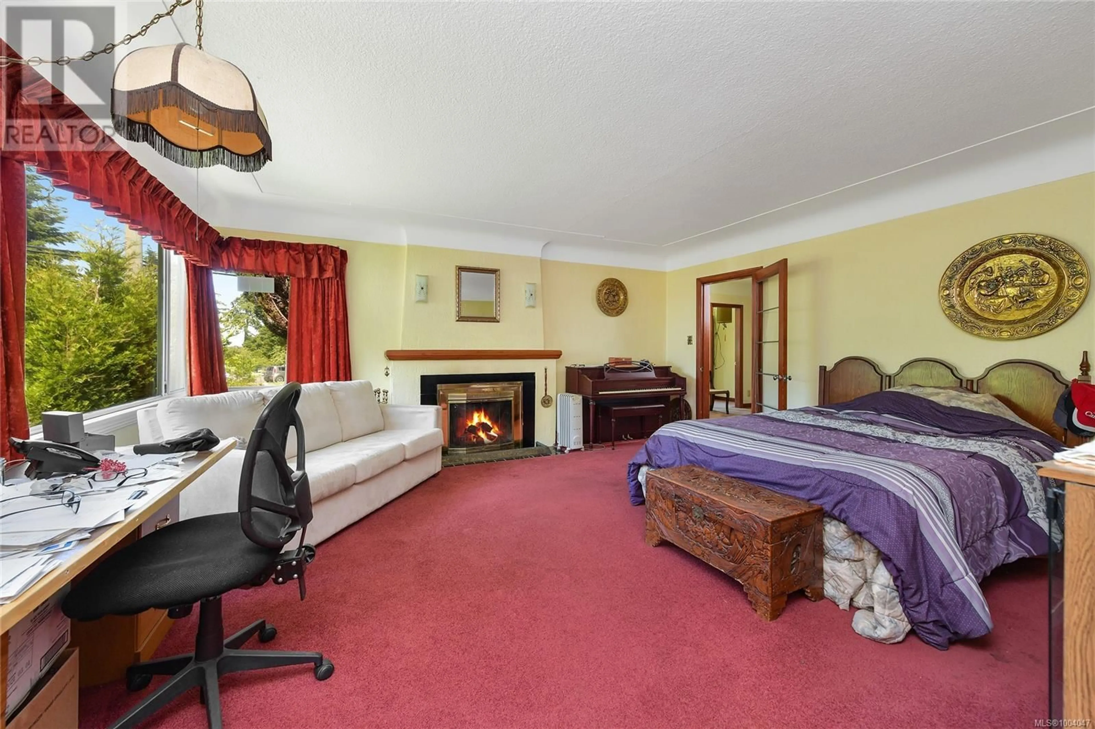 A pic of a room for 646 HEAD STREET, Esquimalt British Columbia V9A5S8