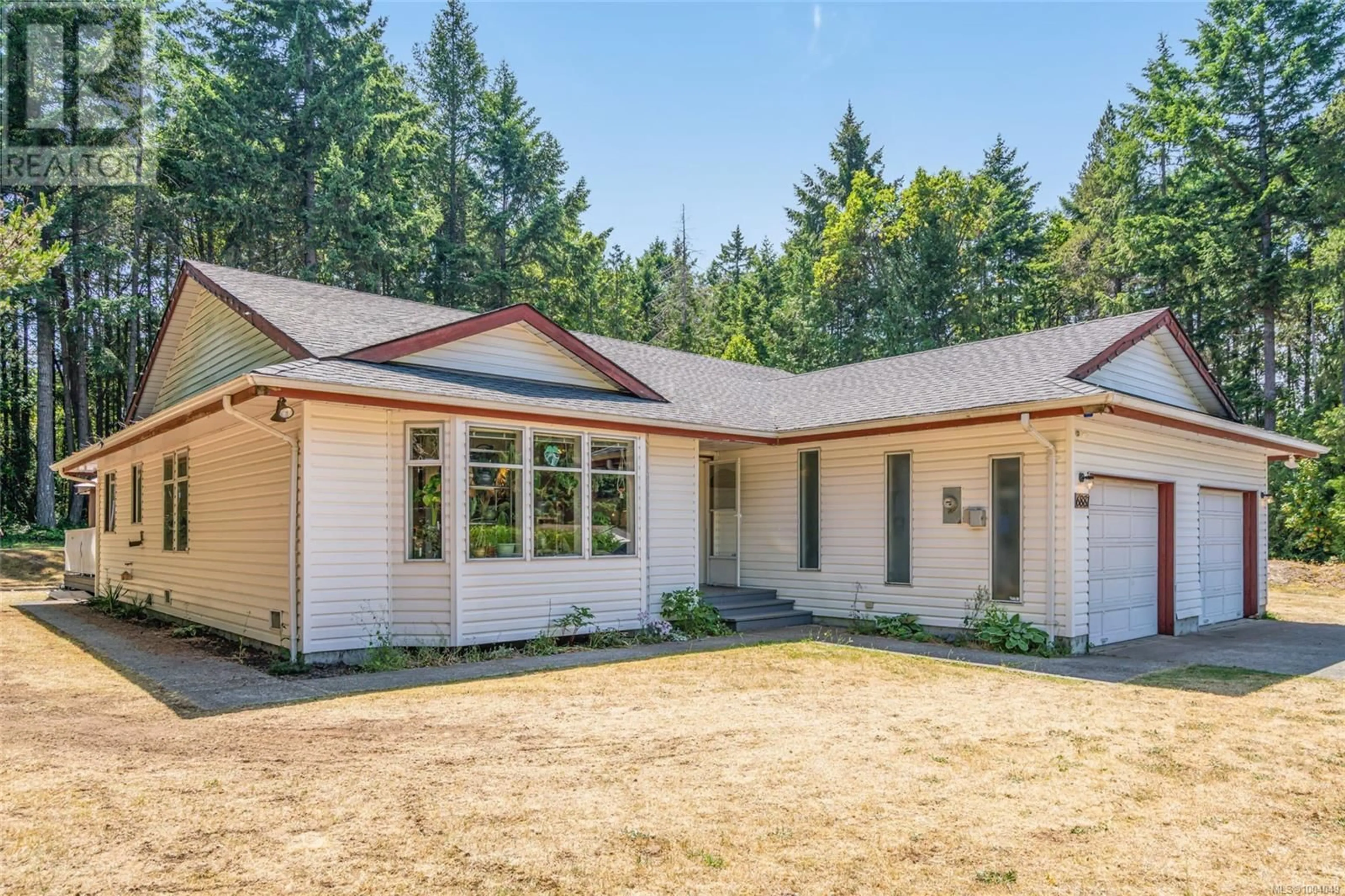 Home with vinyl exterior material, street for 6881 ROSALYN CRESCENT, Lantzville British Columbia V0R2H0