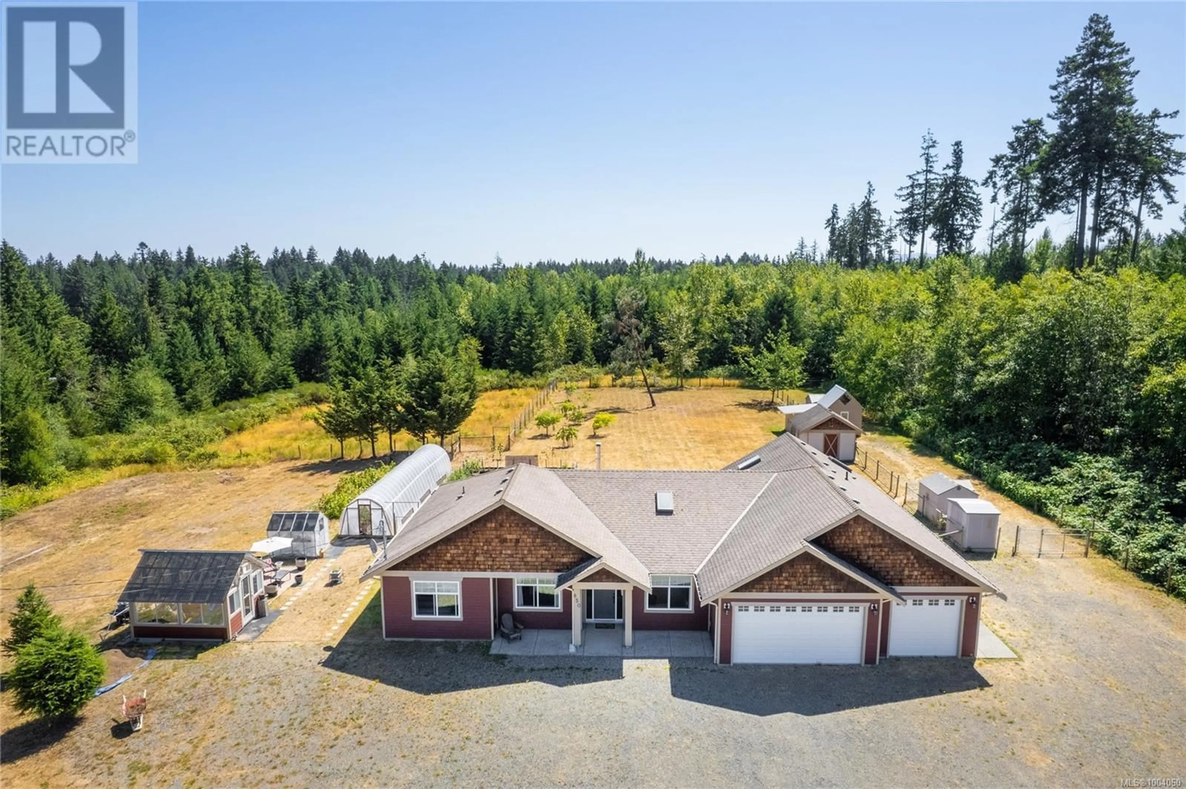 A pic from outside/outdoor area/front of a property/back of a property/a pic from drone, unknown for 850 BURBANK ROAD, Hilliers British Columbia V9K1Y5