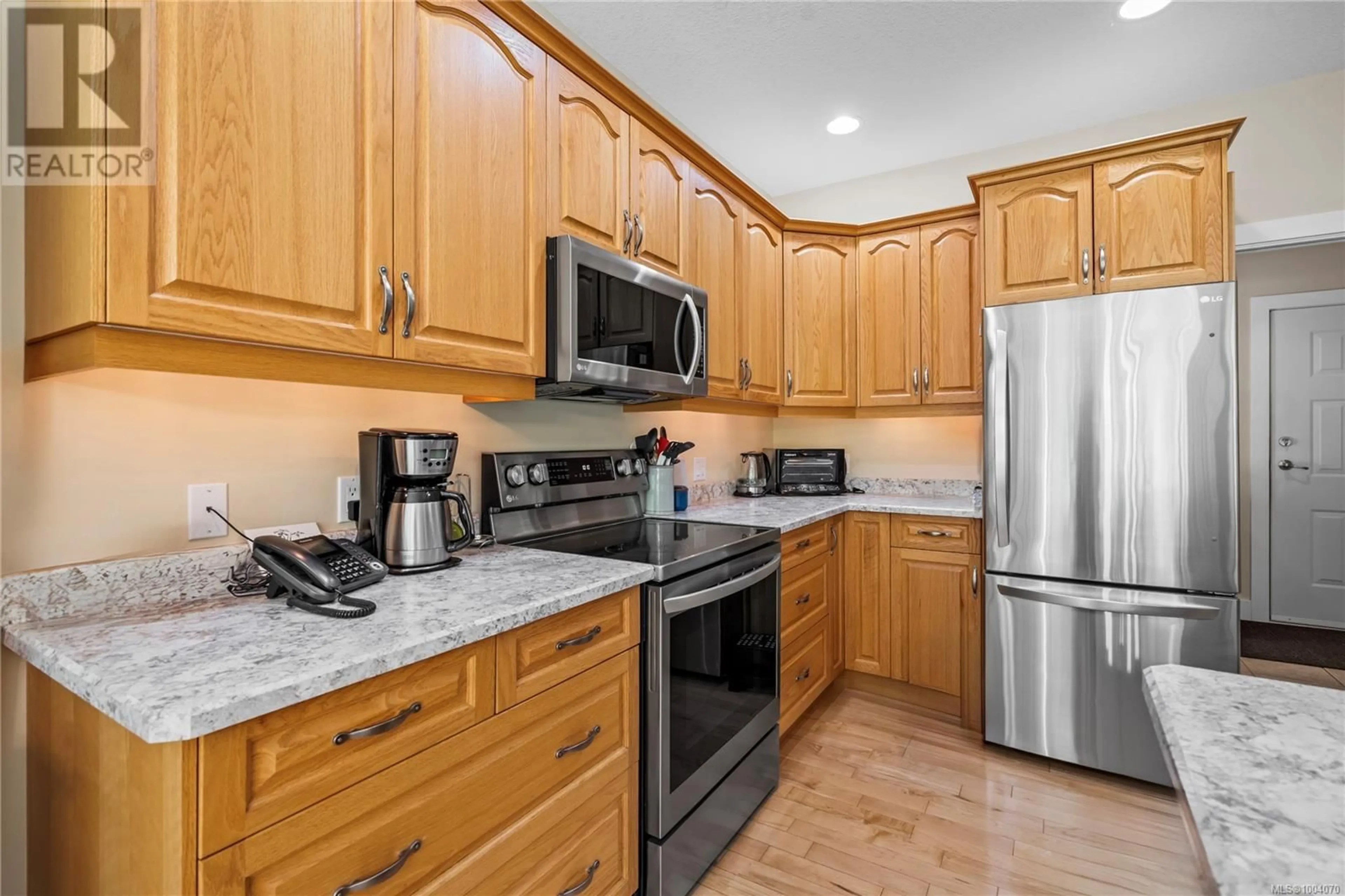 Standard kitchen, unknown for 1050 PARADISE PLACE, Nanoose Bay British Columbia V9P9A4