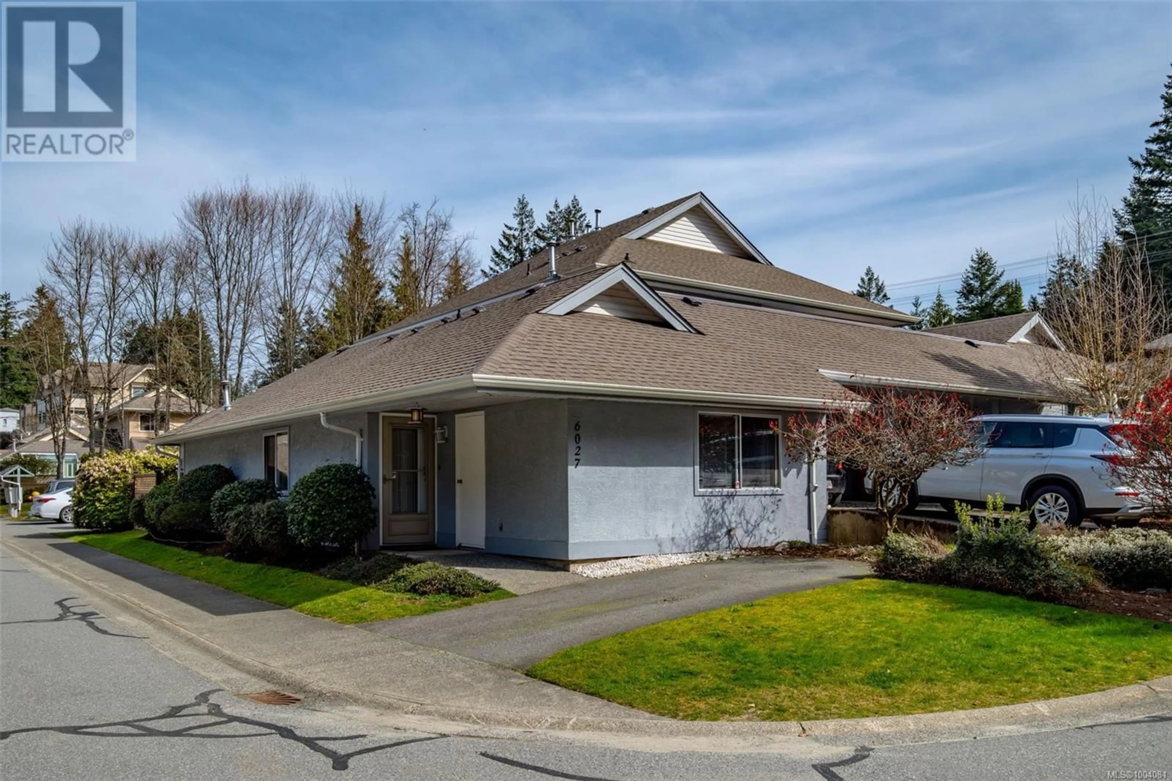 Home with vinyl exterior material, street for 6027 JAKE'S PLACE, Nanaimo British Columbia V9R6E7