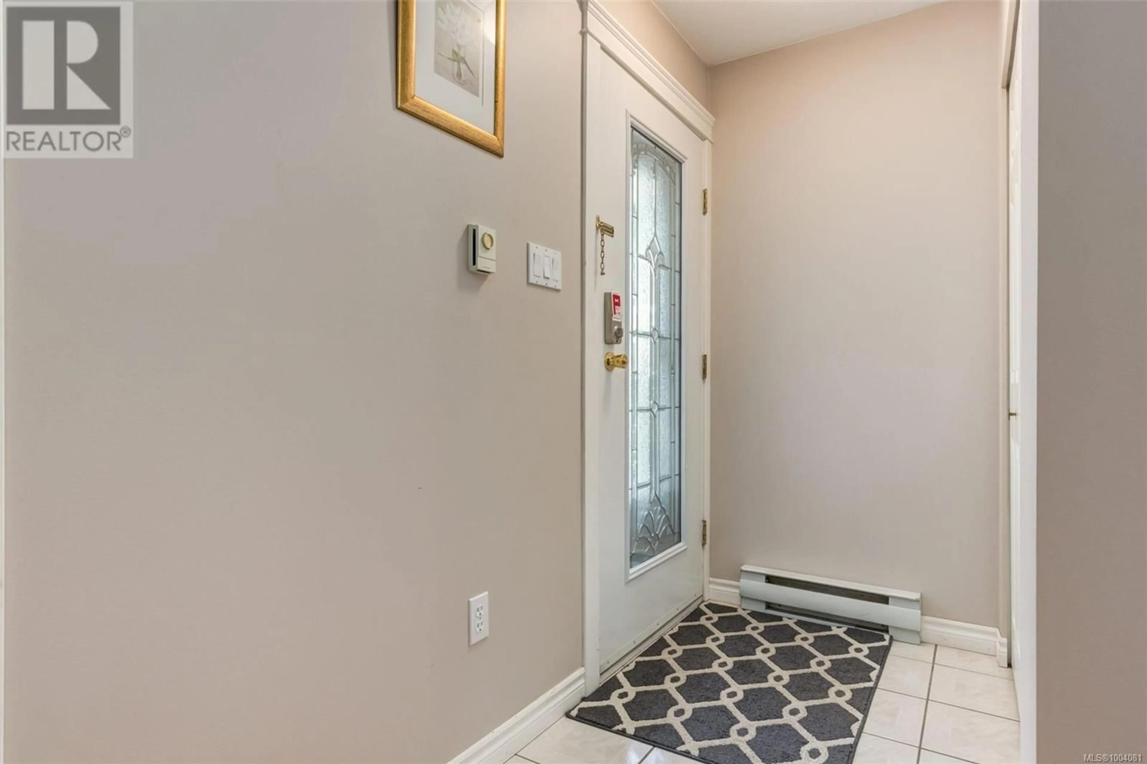 Indoor entryway for 6027 JAKE'S PLACE, Nanaimo British Columbia V9R6E7