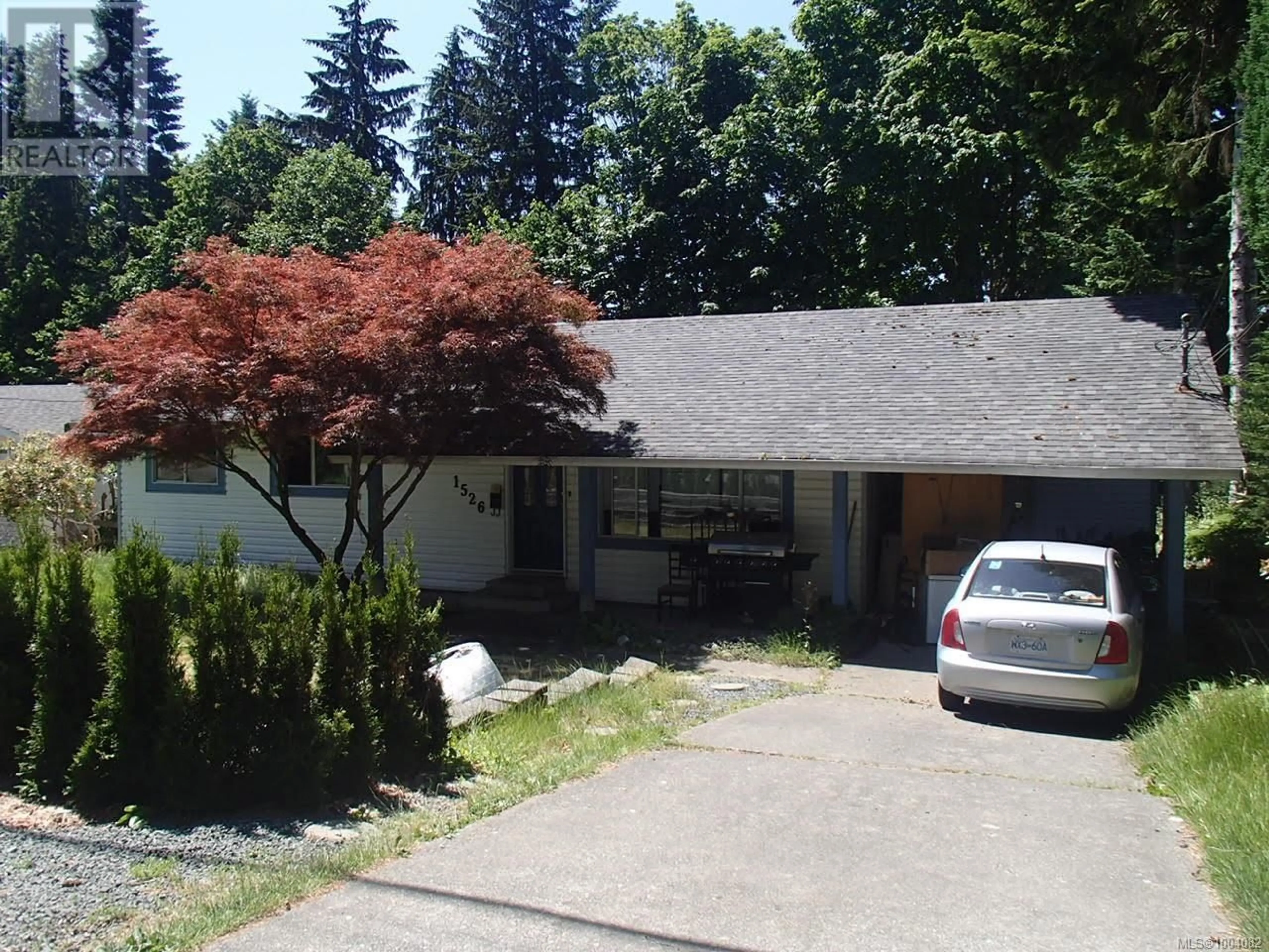 A pic from outside/outdoor area/front of a property/back of a property/a pic from drone, street for 1526 STAG ROAD, Campbell River British Columbia V9W6E4