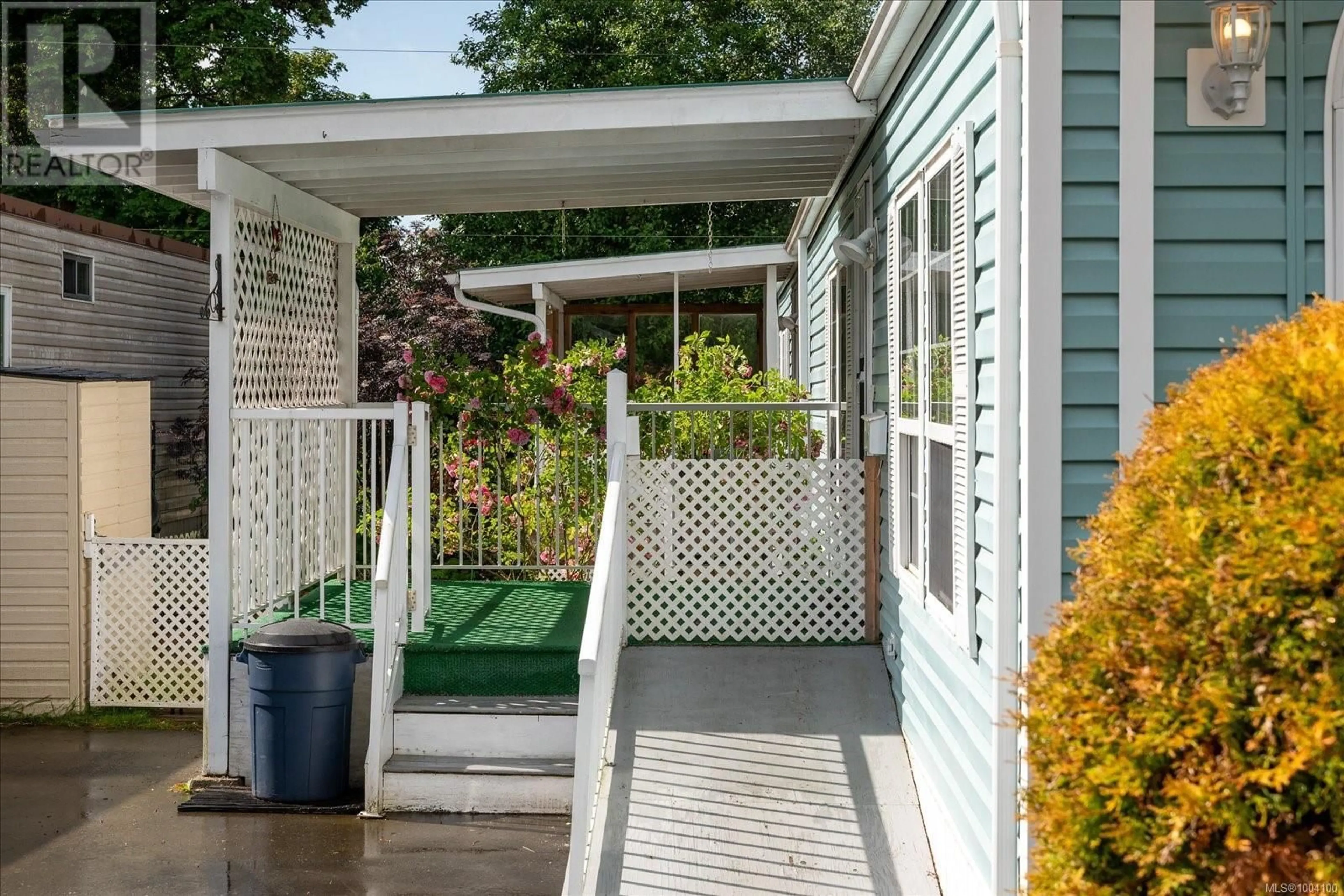 Patio, street for 32 HONEY DRIVE, Nanaimo British Columbia V9R5N1