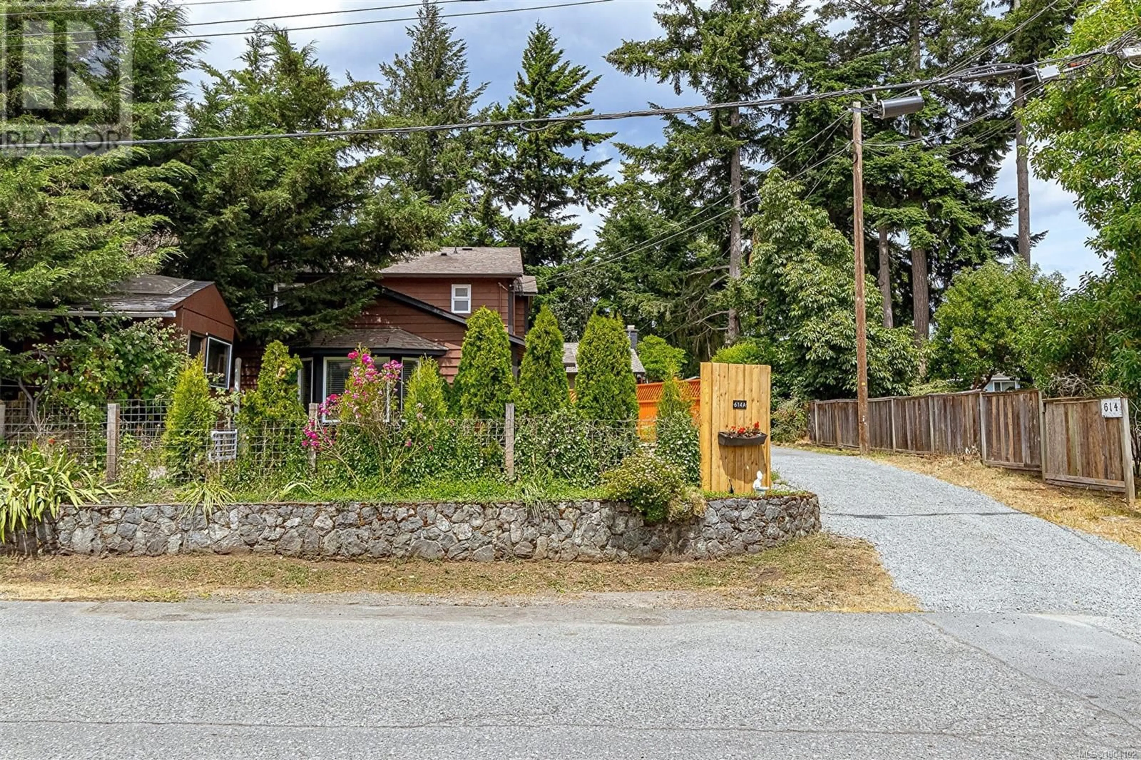 Patio, street for A - 614 EVANS DRIVE, Colwood British Columbia V9B5E4