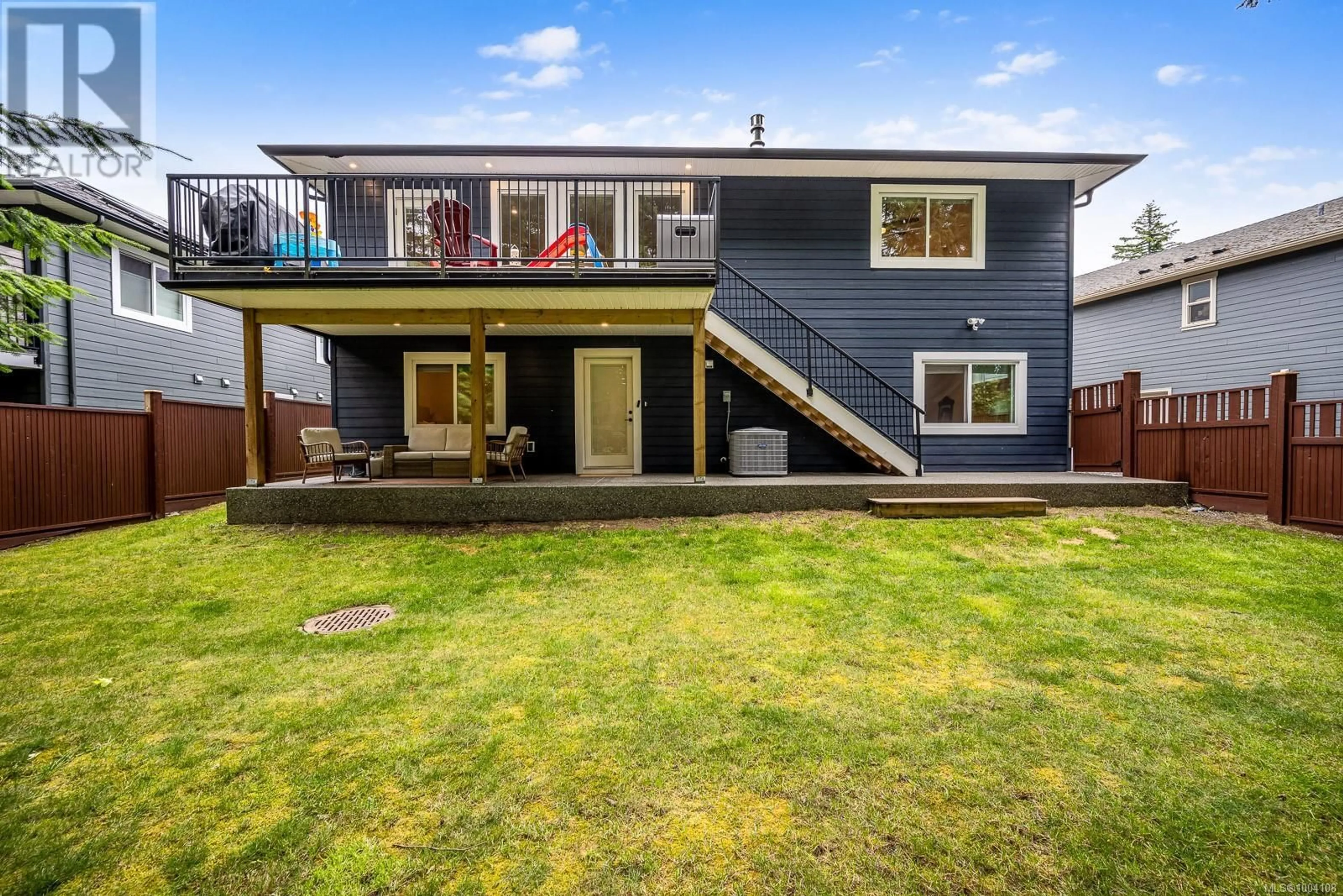 Patio, street for 2451 DAKOTA PLACE, Comox British Columbia V9M0B9