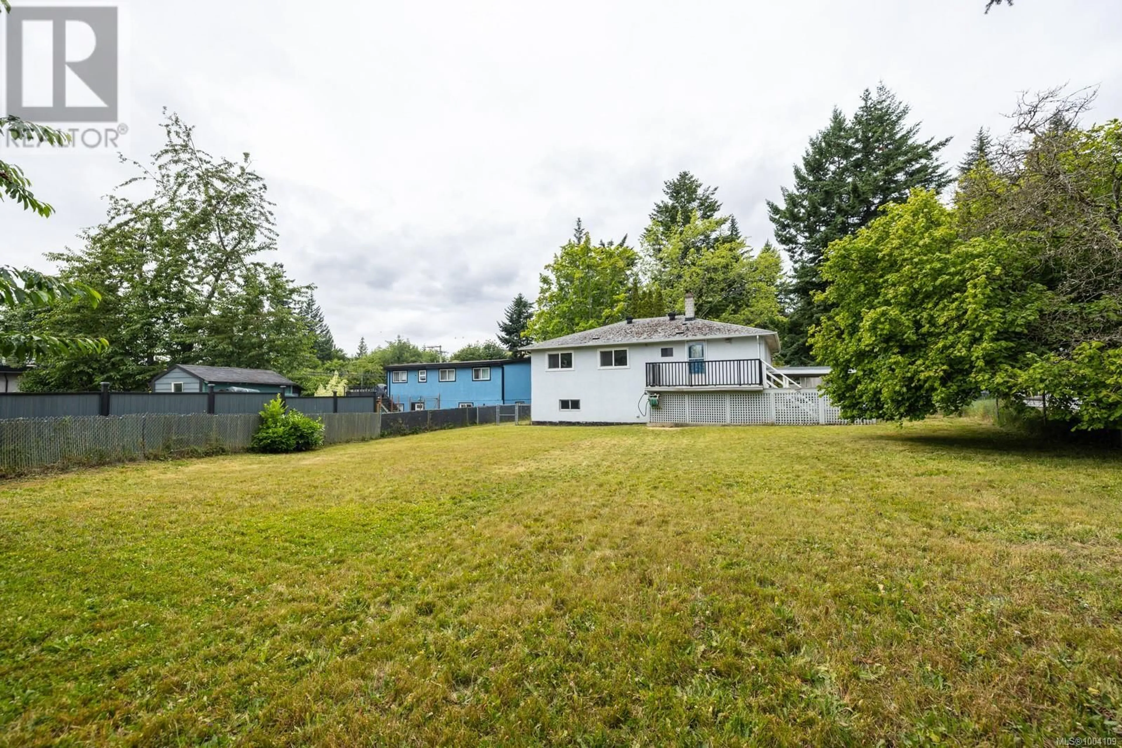 A pic from outside/outdoor area/front of a property/back of a property/a pic from drone, unknown for 2277 BELLAMY ROAD, Langford British Columbia V9B3M4