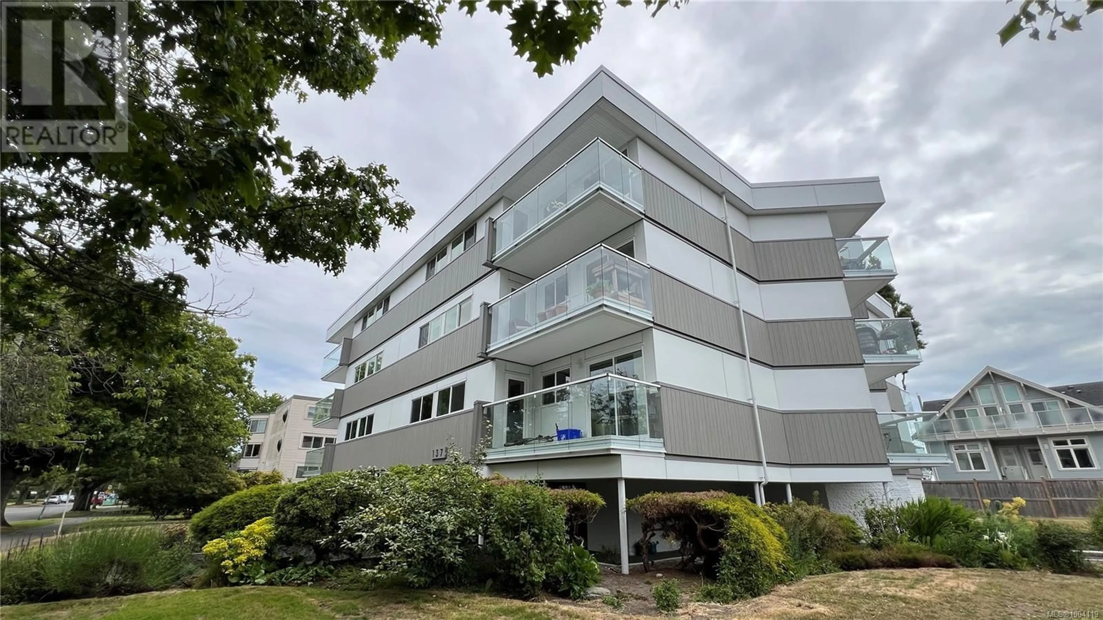 Unknown for 201 - 137 BUSHBY STREET, Victoria British Columbia V8S1B3