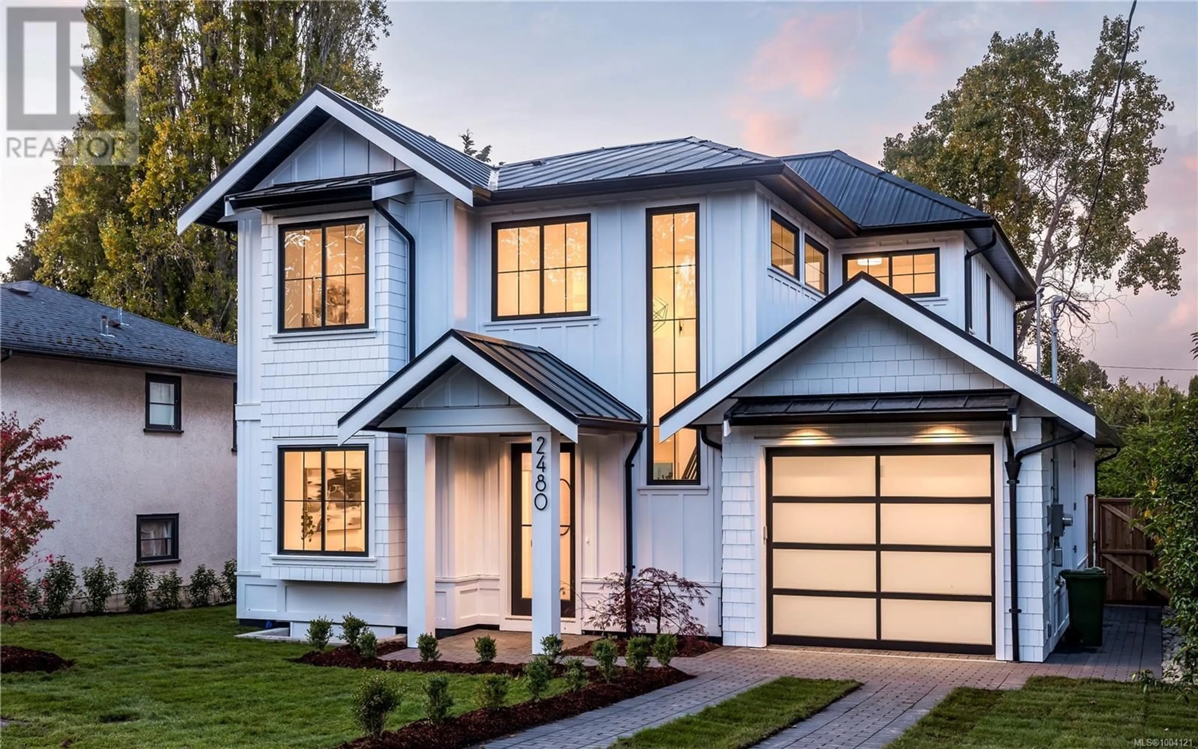 Home with vinyl exterior material, street for 2480 PLUMER STREET, Oak Bay British Columbia V8S5H1