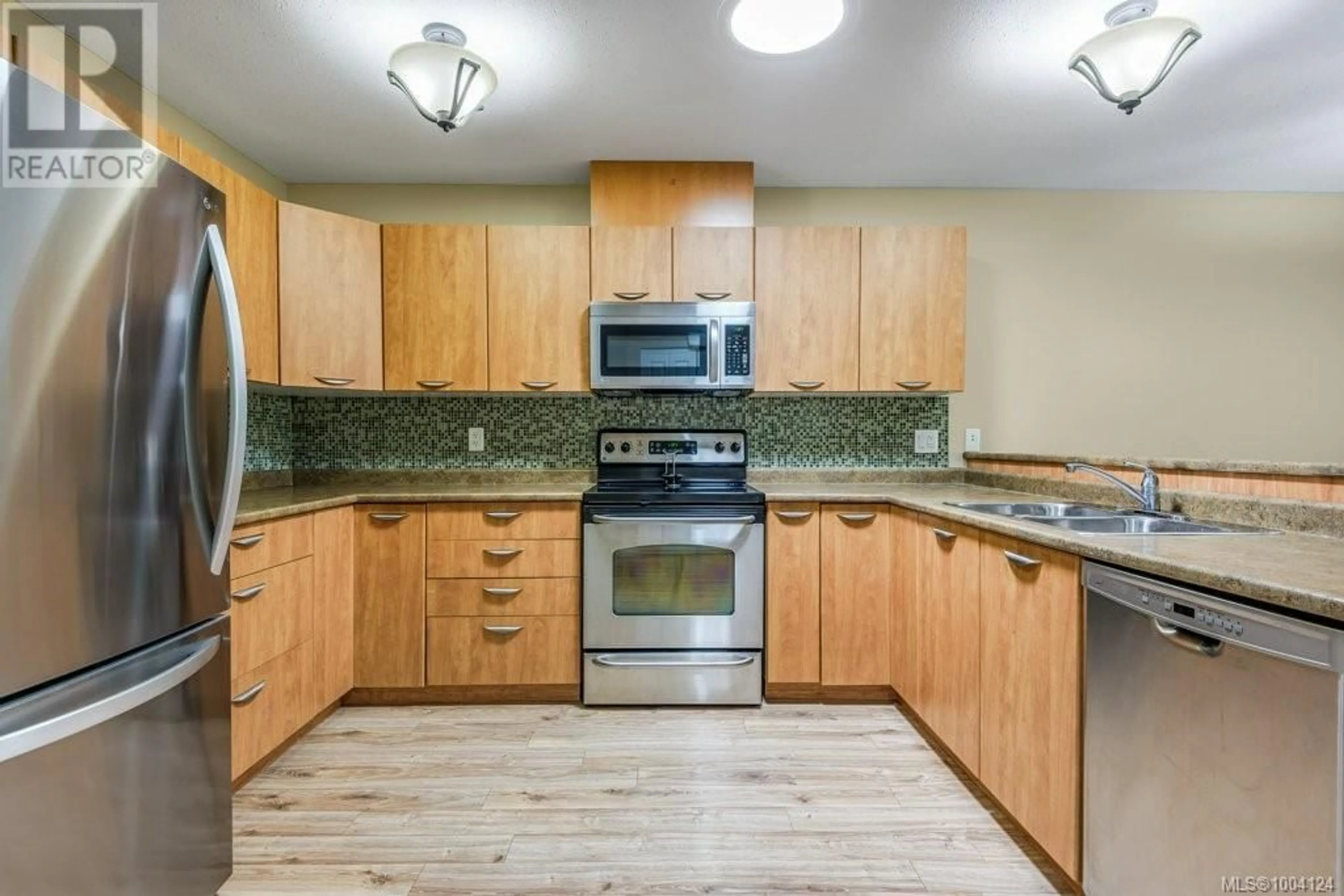 Standard kitchen, unknown for 5 - 611 HILCHEY ROAD, Campbell River British Columbia V9W0A2