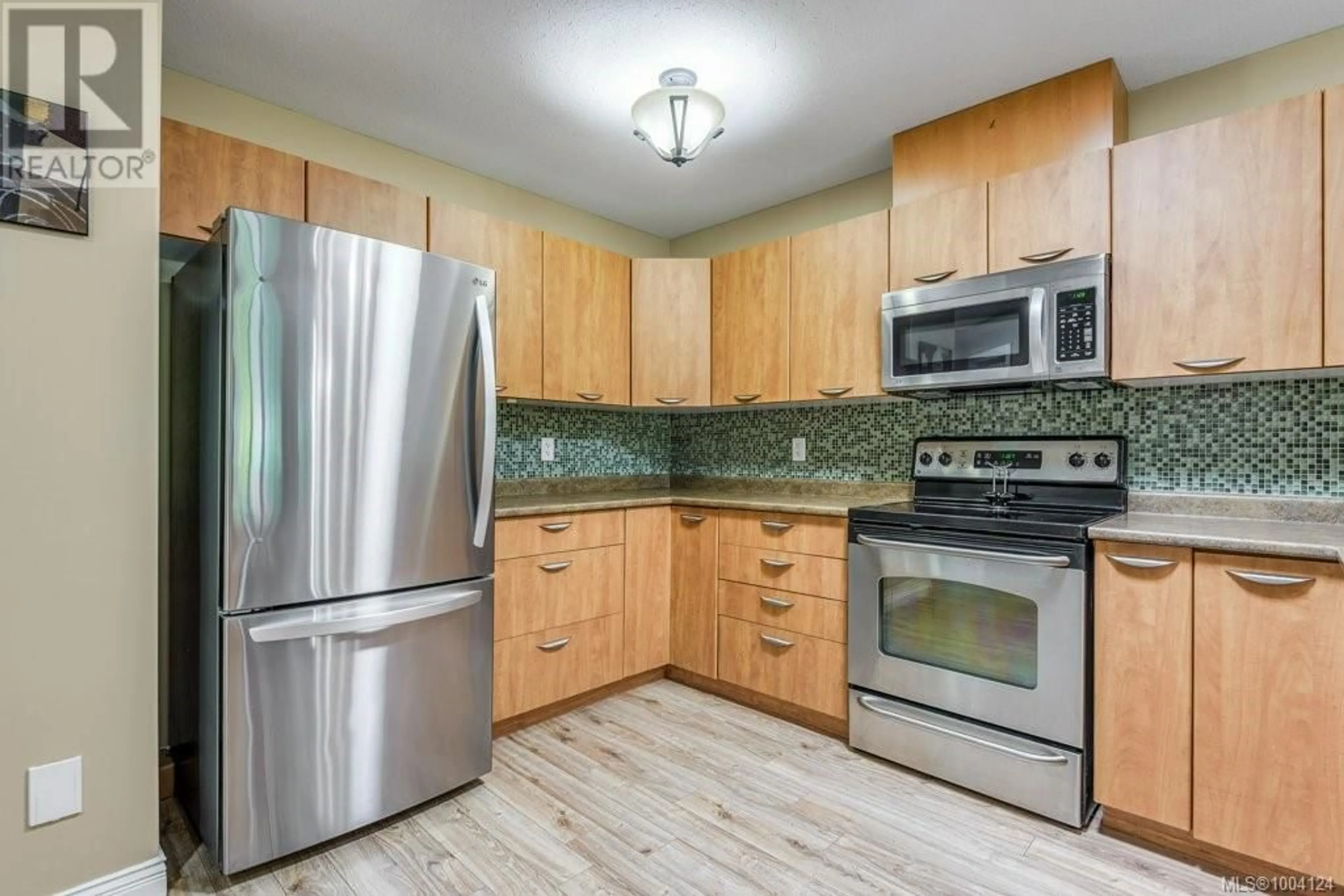 Standard kitchen, unknown for 5 - 611 HILCHEY ROAD, Campbell River British Columbia V9W0A2