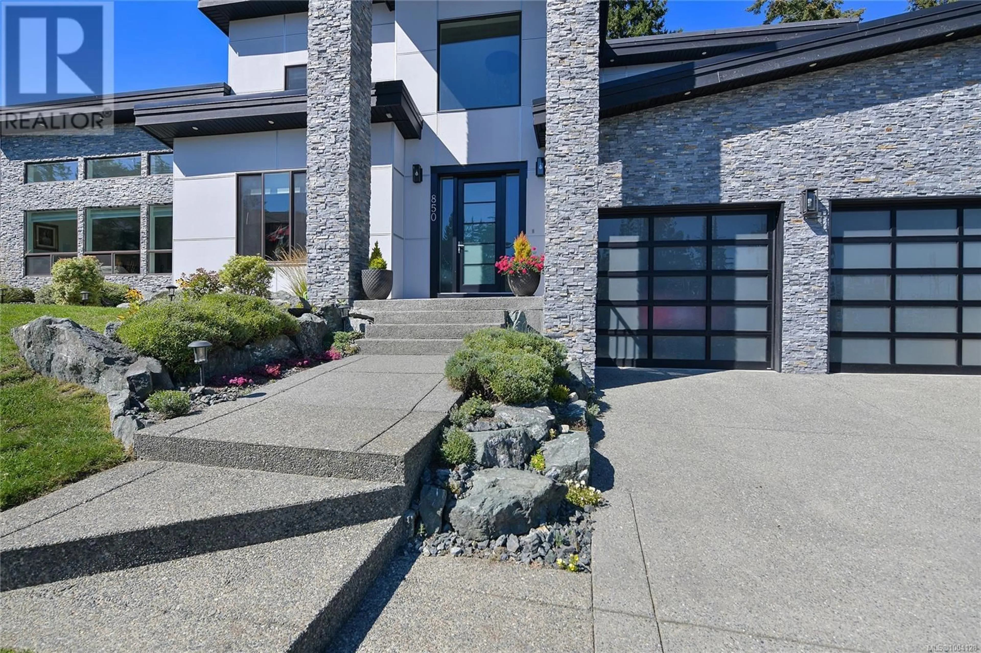 Home with brick exterior material, street for 850 HAYDEN PLACE, Mill Bay British Columbia V0R2P1
