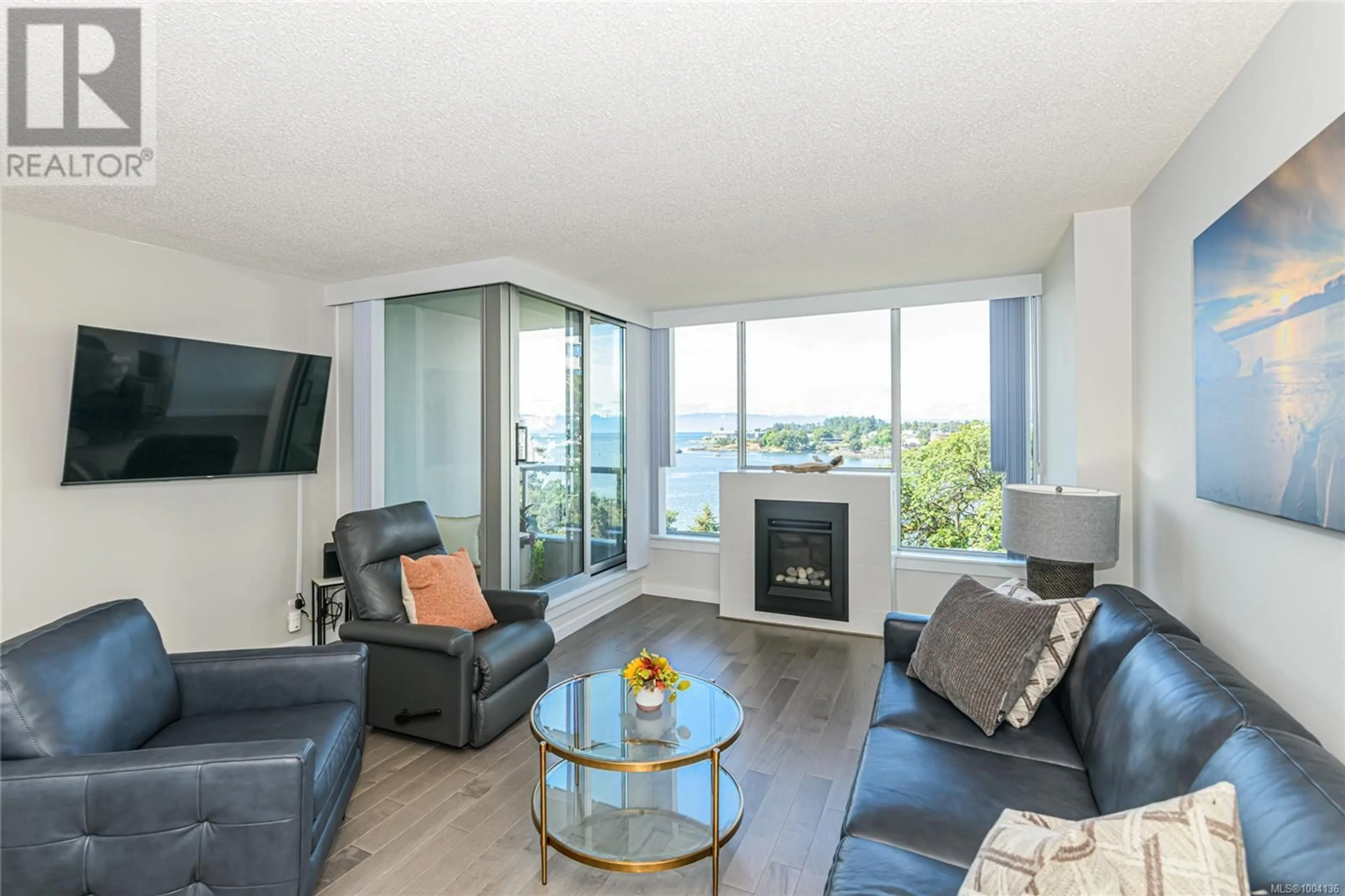 Living room with furniture, unknown for 505 - 325 MAITLAND STREET, Victoria British Columbia V9A7E9