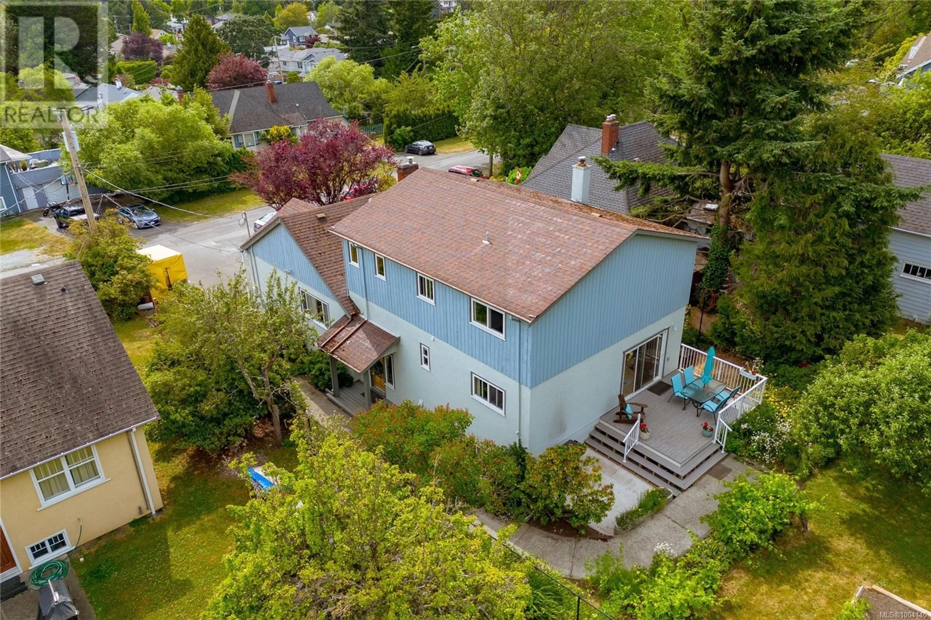A pic from outside/outdoor area/front of a property/back of a property/a pic from drone, street for 3471 LOVAT AVENUE, Saanich British Columbia V8X1T8