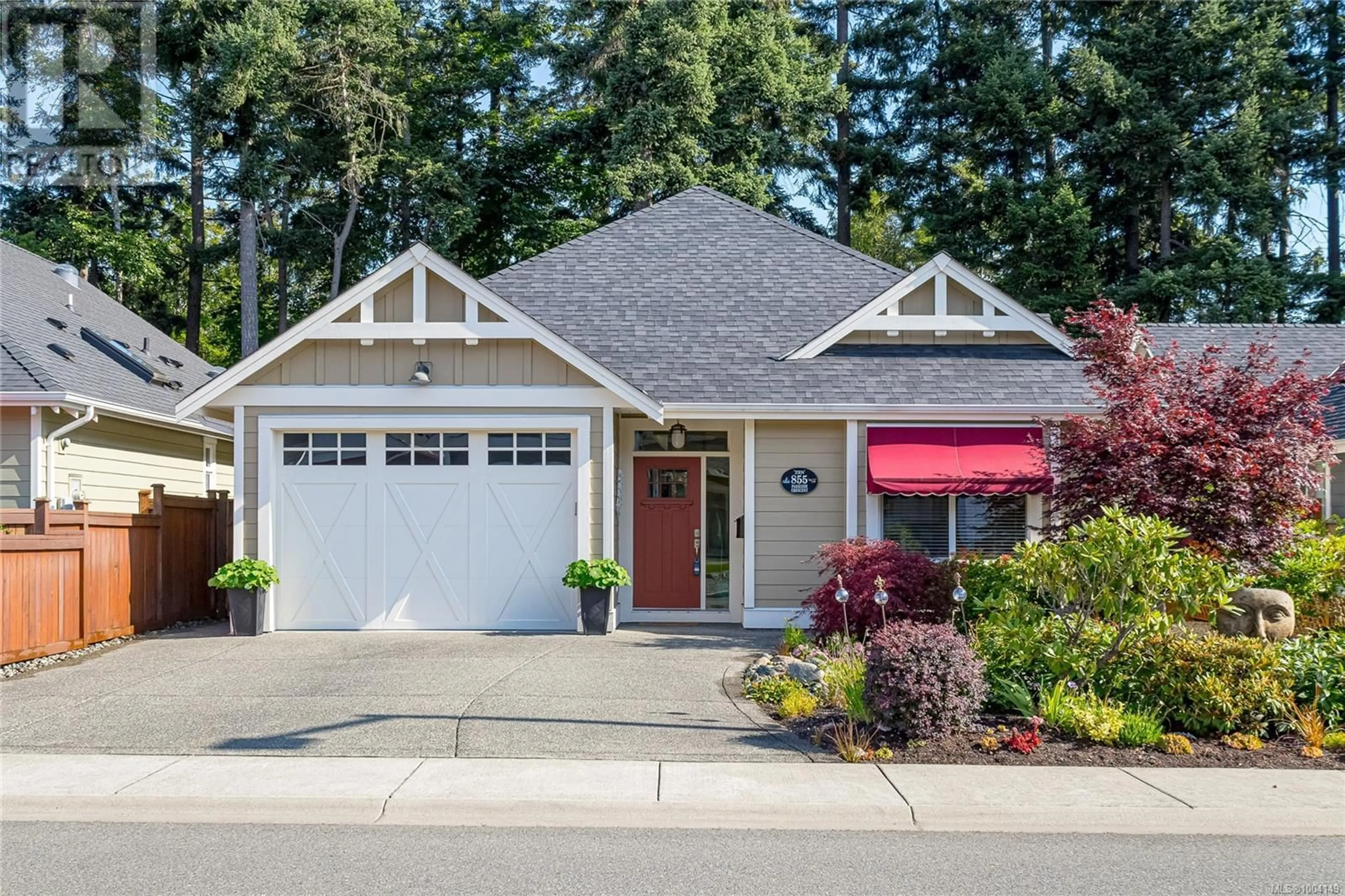 Home with vinyl exterior material, street for 855 PARKSIDE CRESCENT, Parksville British Columbia V9P0C7