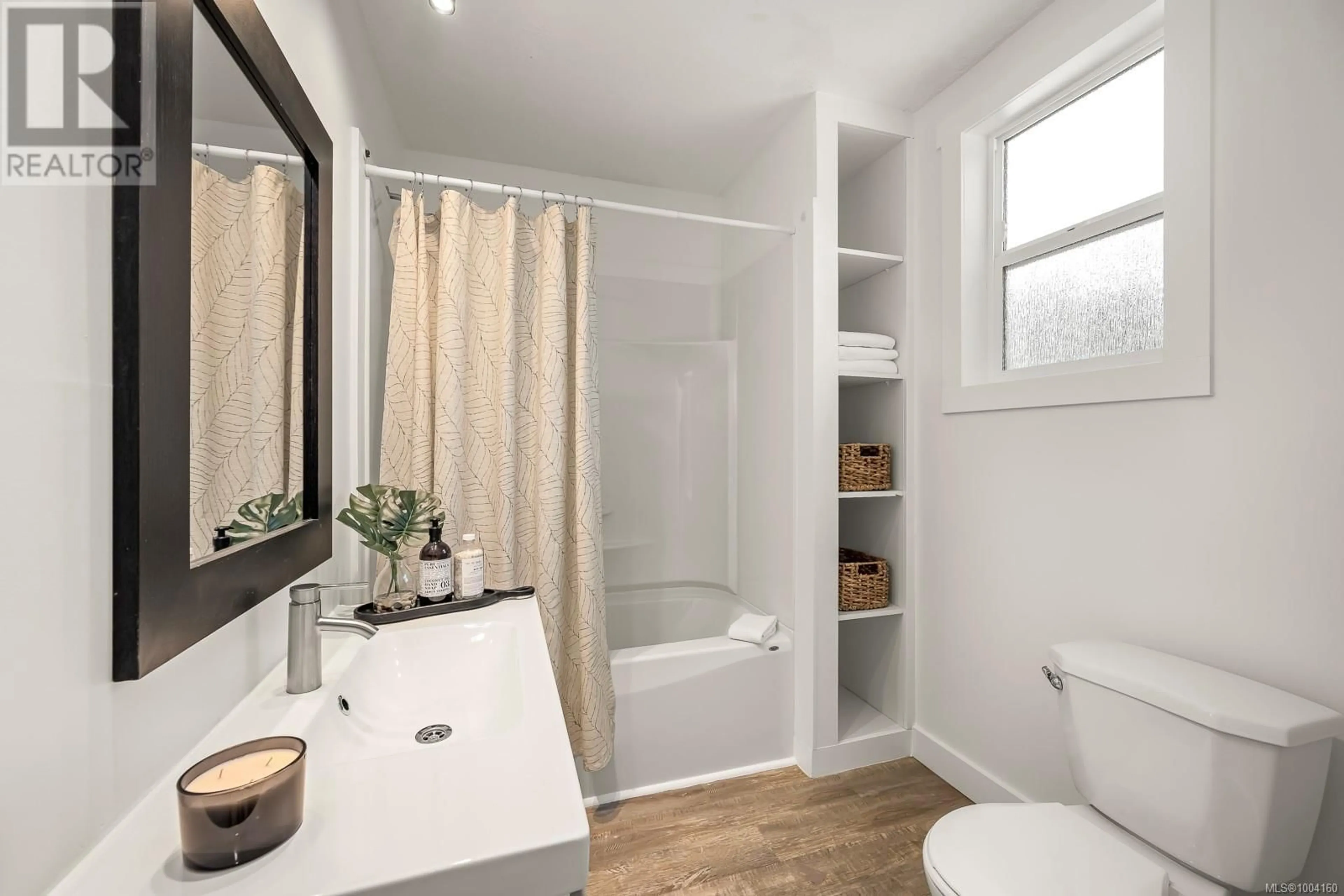 Standard bathroom, ceramic/tile floor for SL3 - 4703 CUMBERLAND ROAD, Cumberland British Columbia V0R1S0