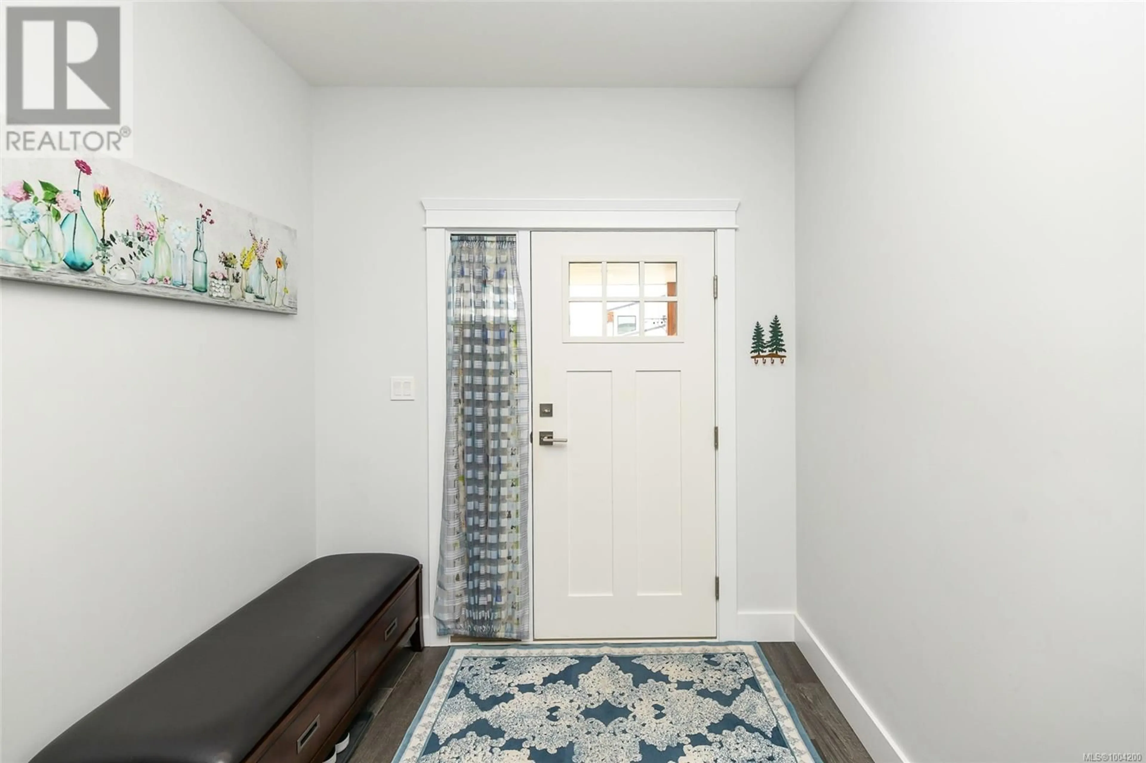 Indoor entryway for 3389 BOLTON STREET, Cumberland British Columbia V0R1S0