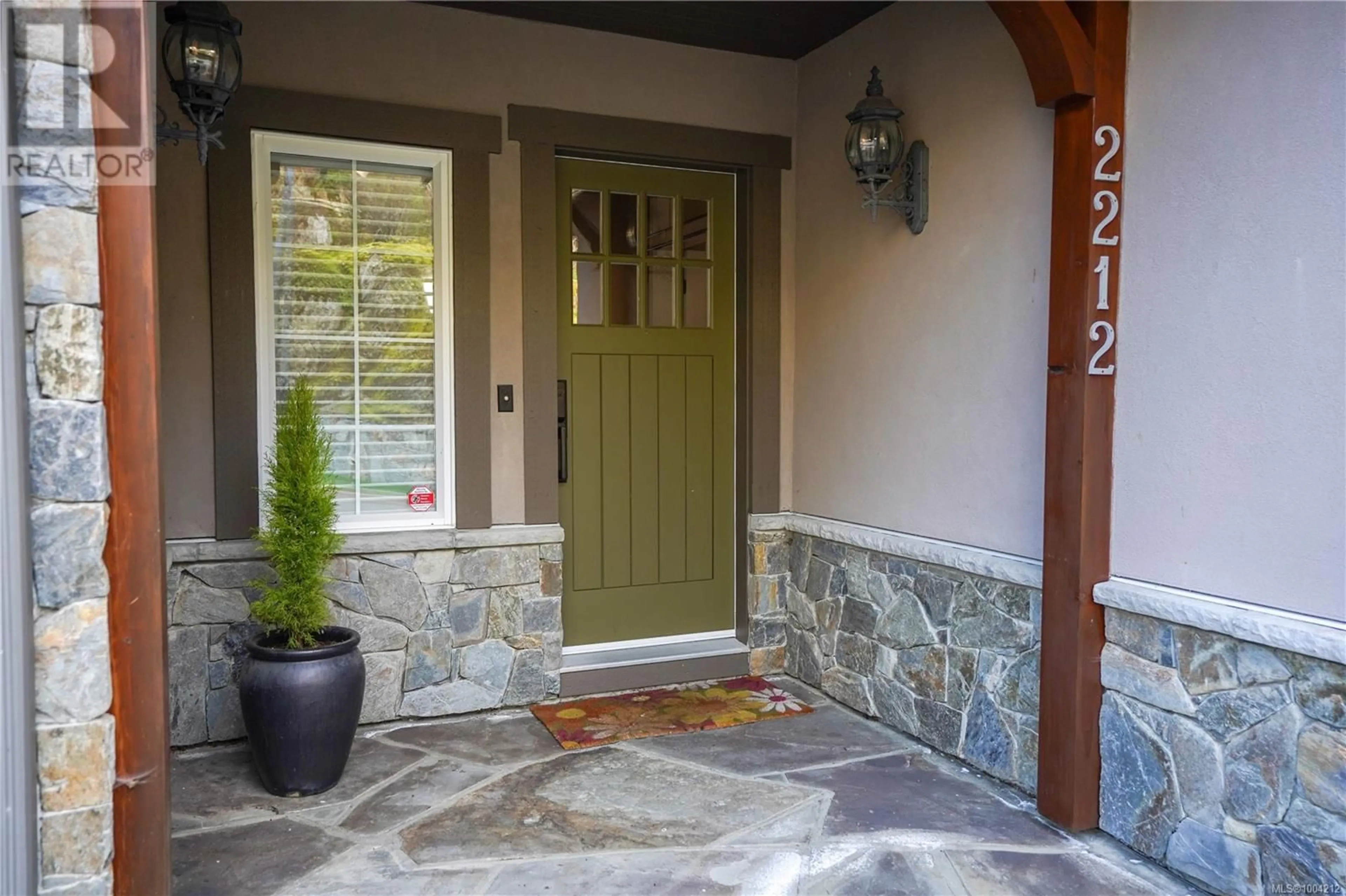 Indoor entryway for 2212 ISLAND FALLS PLACE, Langford British Columbia V9B6V3
