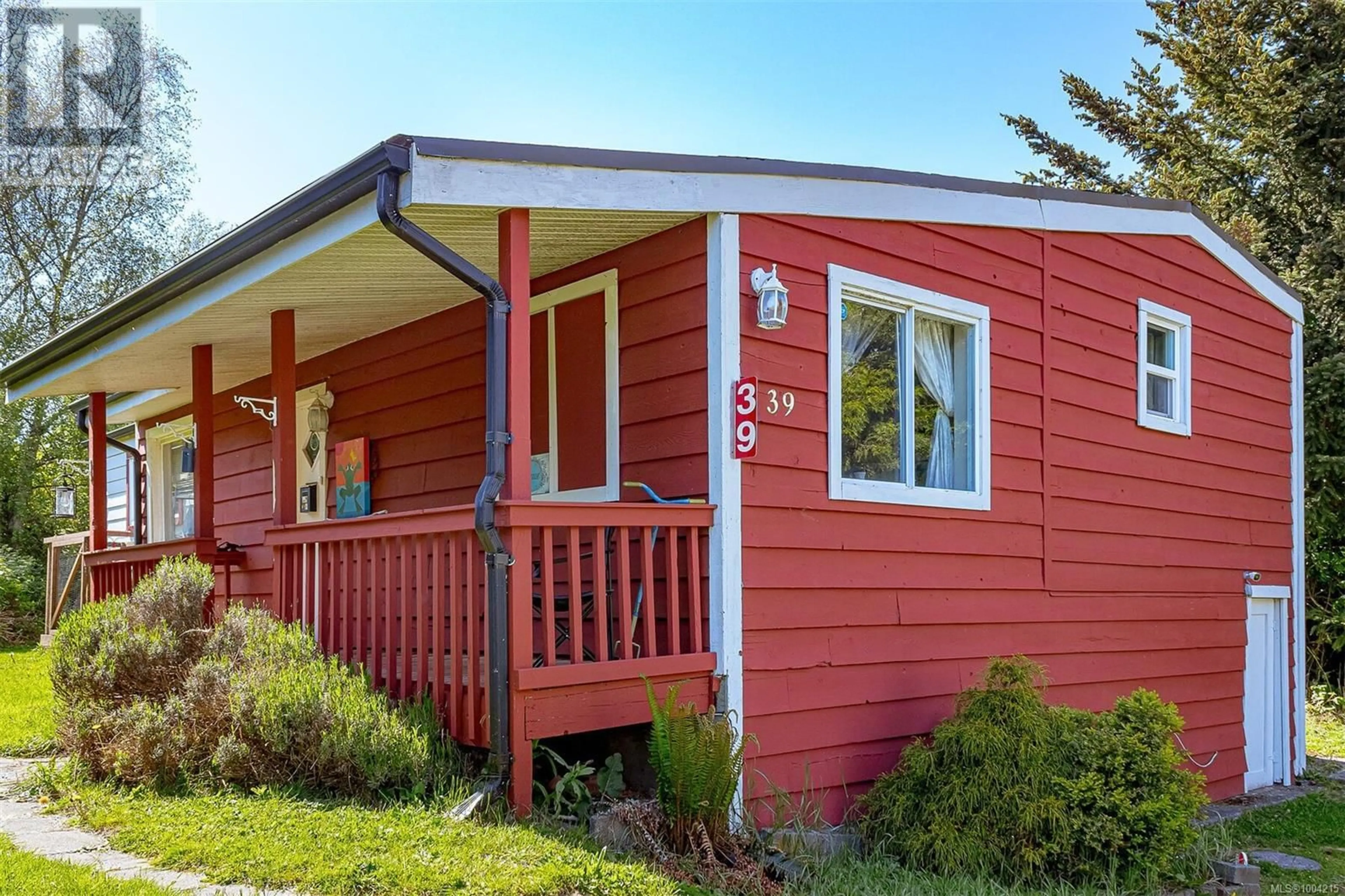 Home with vinyl exterior material, street for 39 - 2206 CHURCH ROAD, Sooke British Columbia V9Z0W1