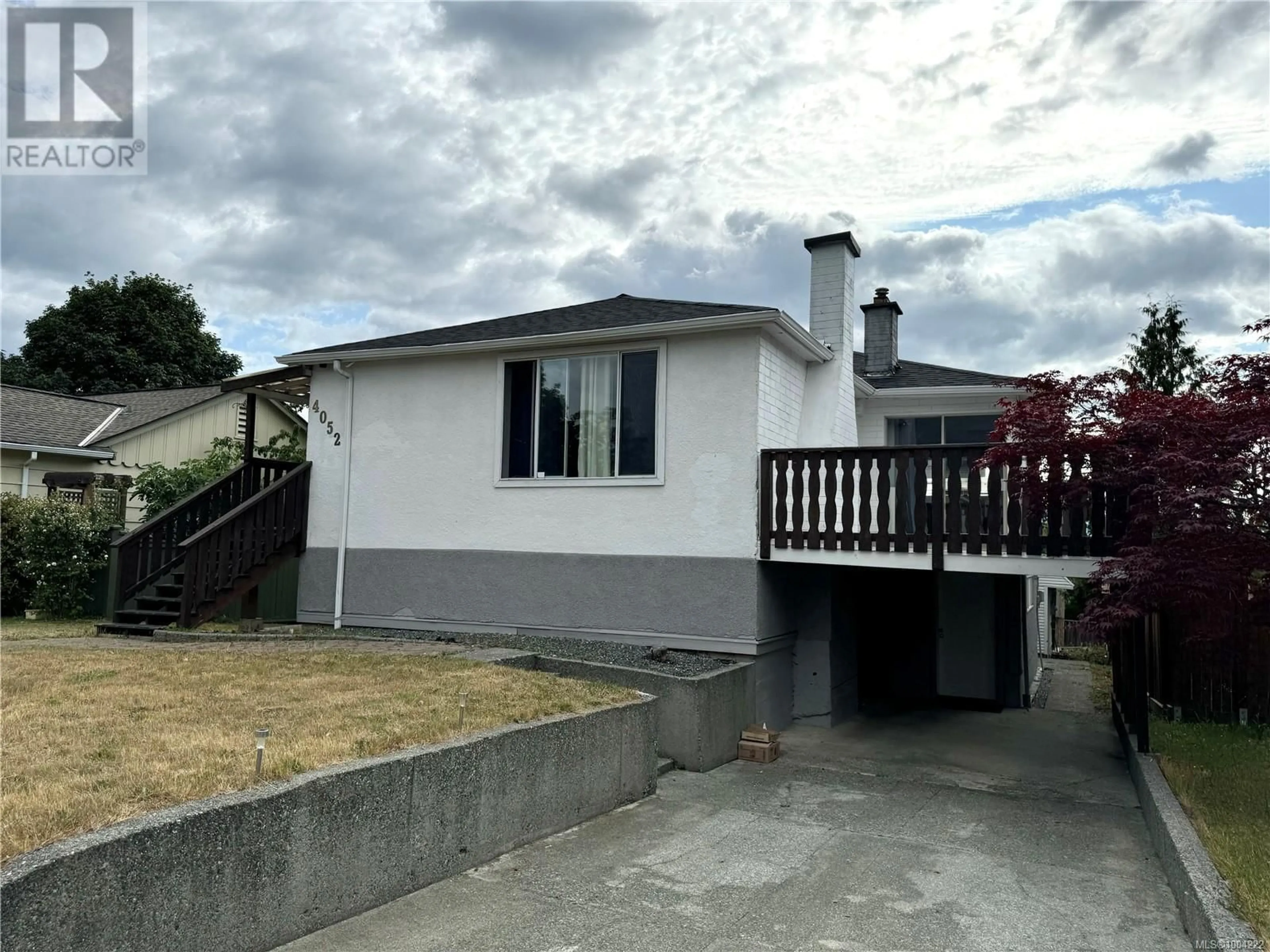 A pic from outside/outdoor area/front of a property/back of a property/a pic from drone, street for 4052 9TH AVENUE, Port Alberni British Columbia V9Y4V2