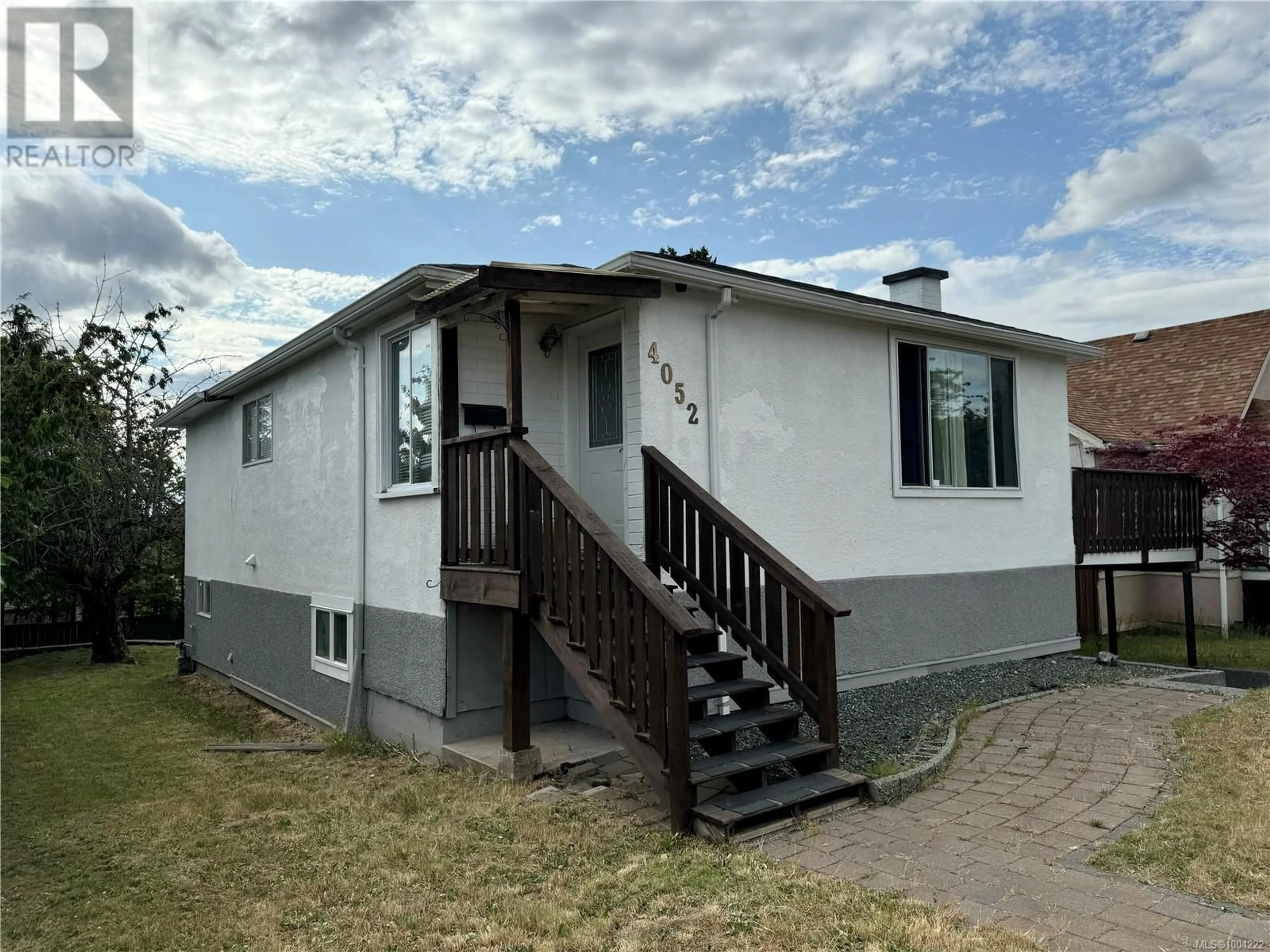 Home with vinyl exterior material, street for 4052 9TH AVENUE, Port Alberni British Columbia V9Y4V2