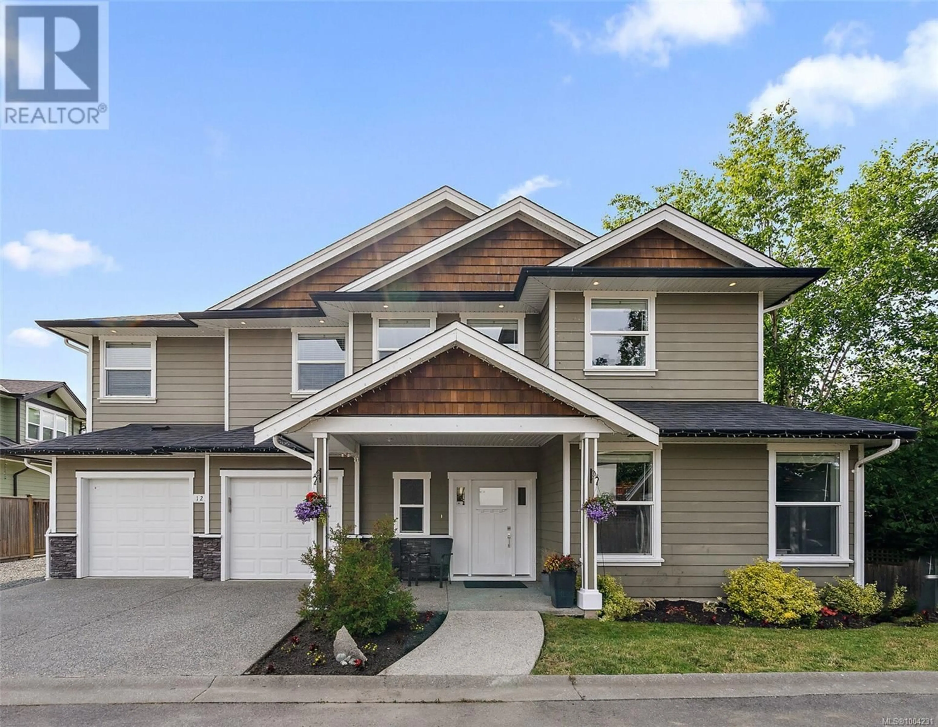 Home with vinyl exterior material, street for 1234 KNUTE WAY, Central Saanich British Columbia V8M1G7