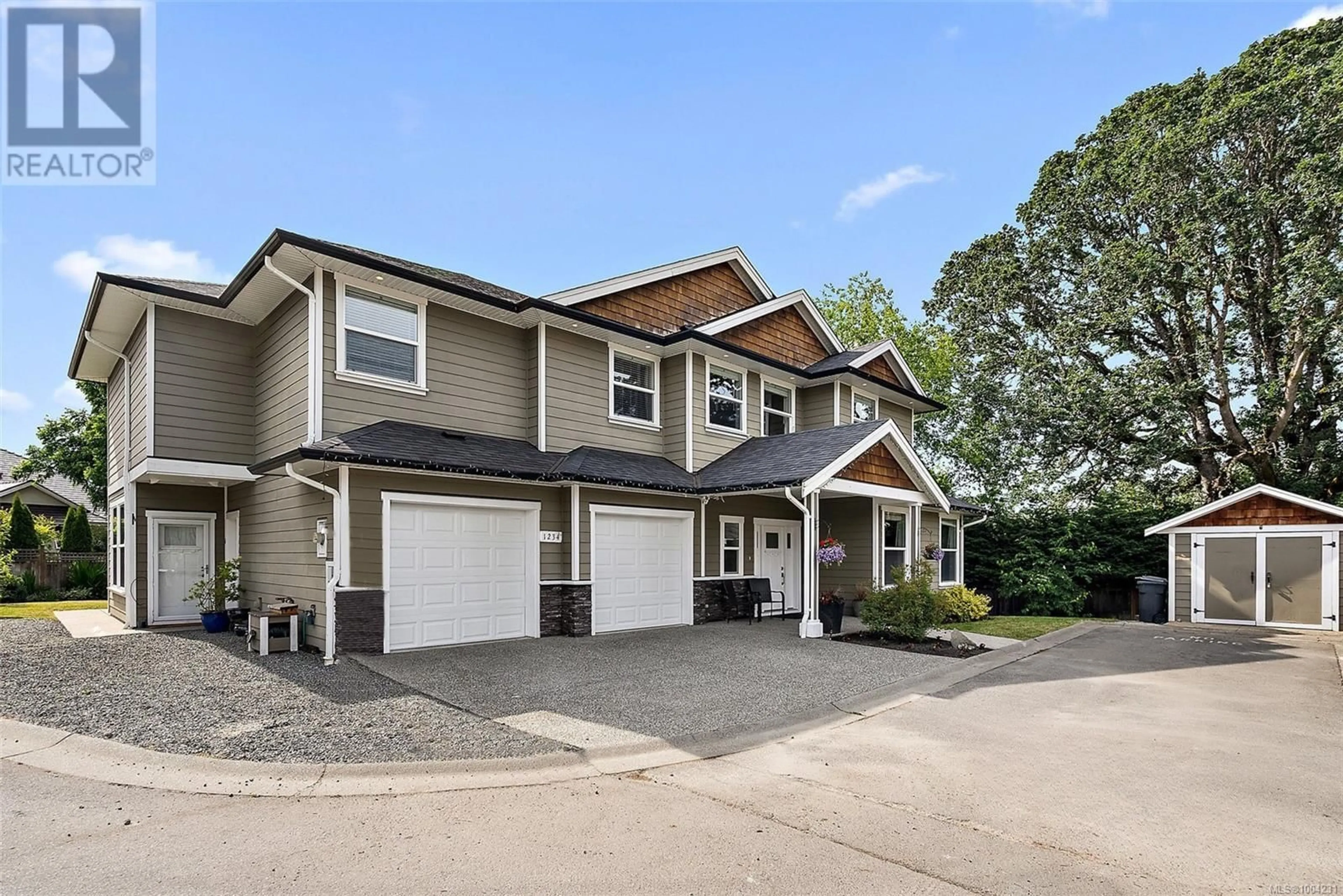 Home with vinyl exterior material, street for 1234 KNUTE WAY, Central Saanich British Columbia V8M1G7