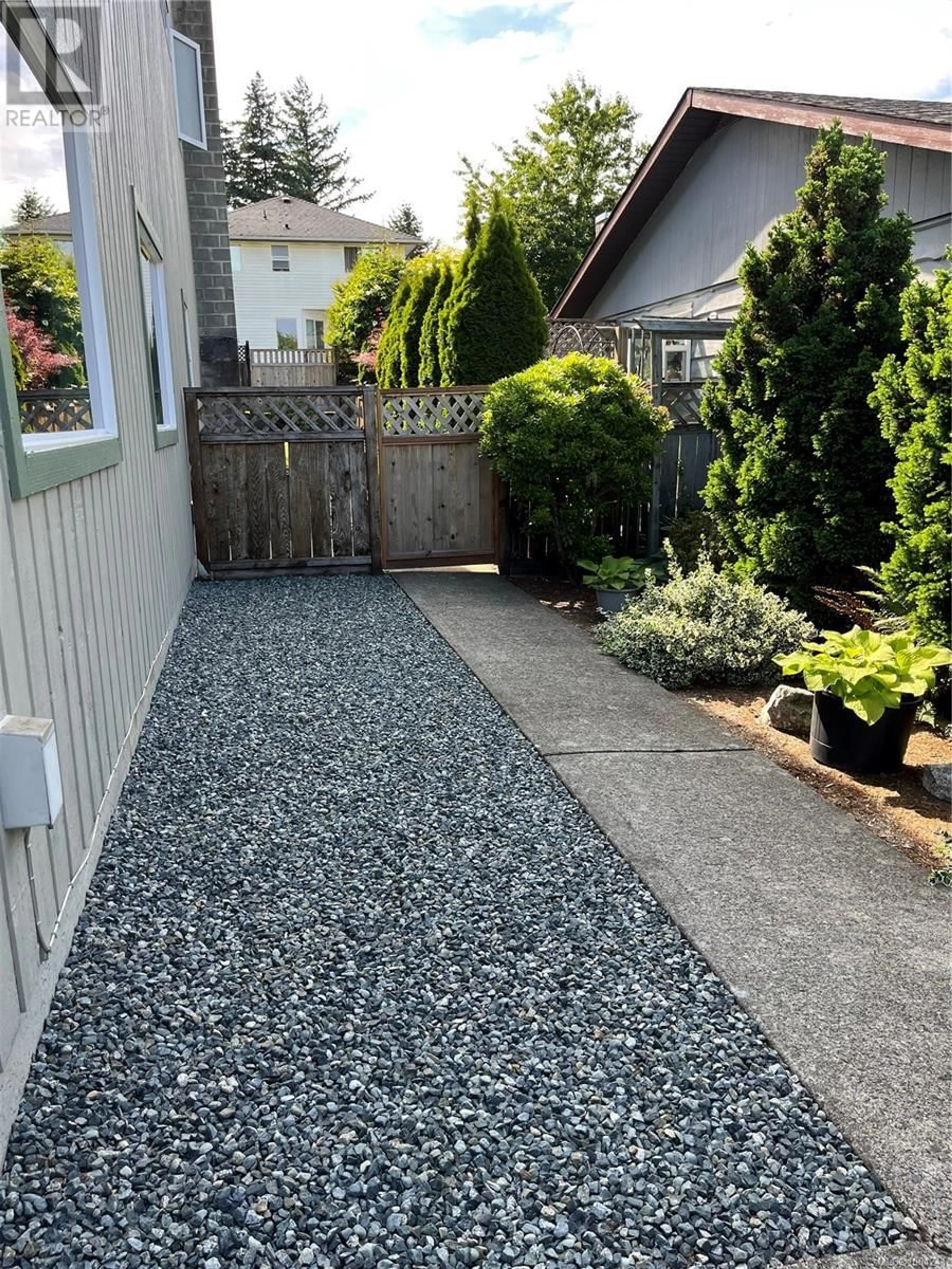 Patio, street for 141 DAVIES LANE, Nanaimo British Columbia V9S5M4