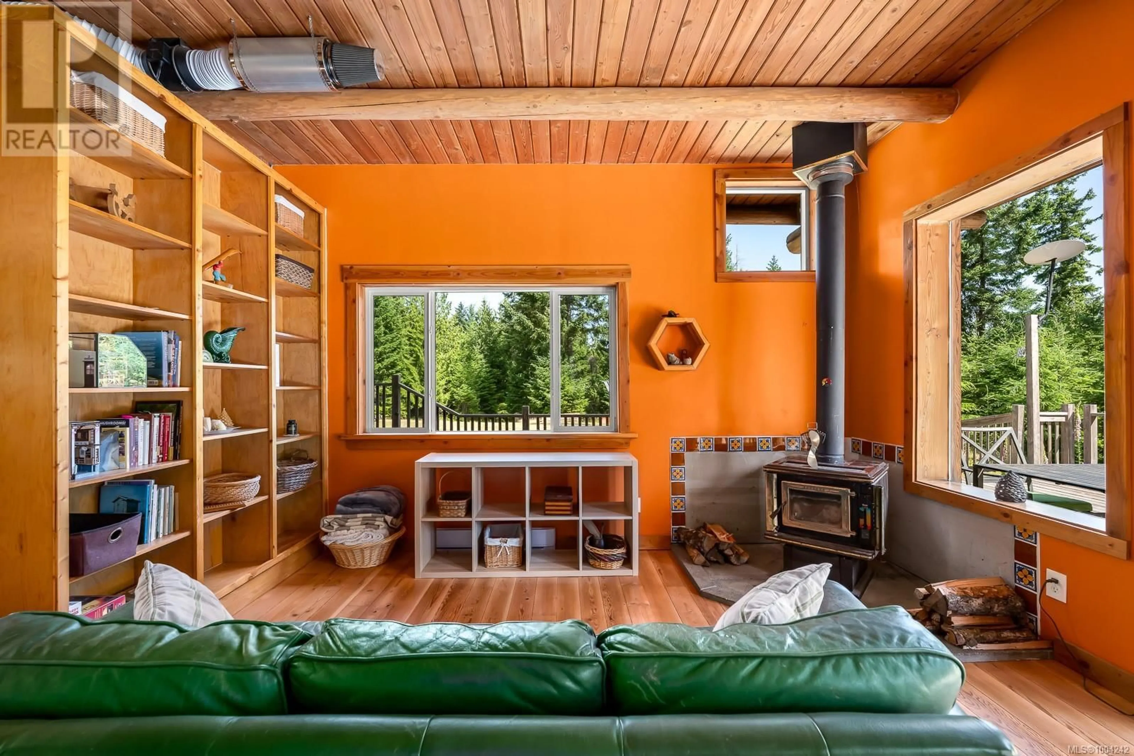 Living room with furniture, unknown for 2350 CHICKADEE ROAD, Denman Island British Columbia V0R1T0