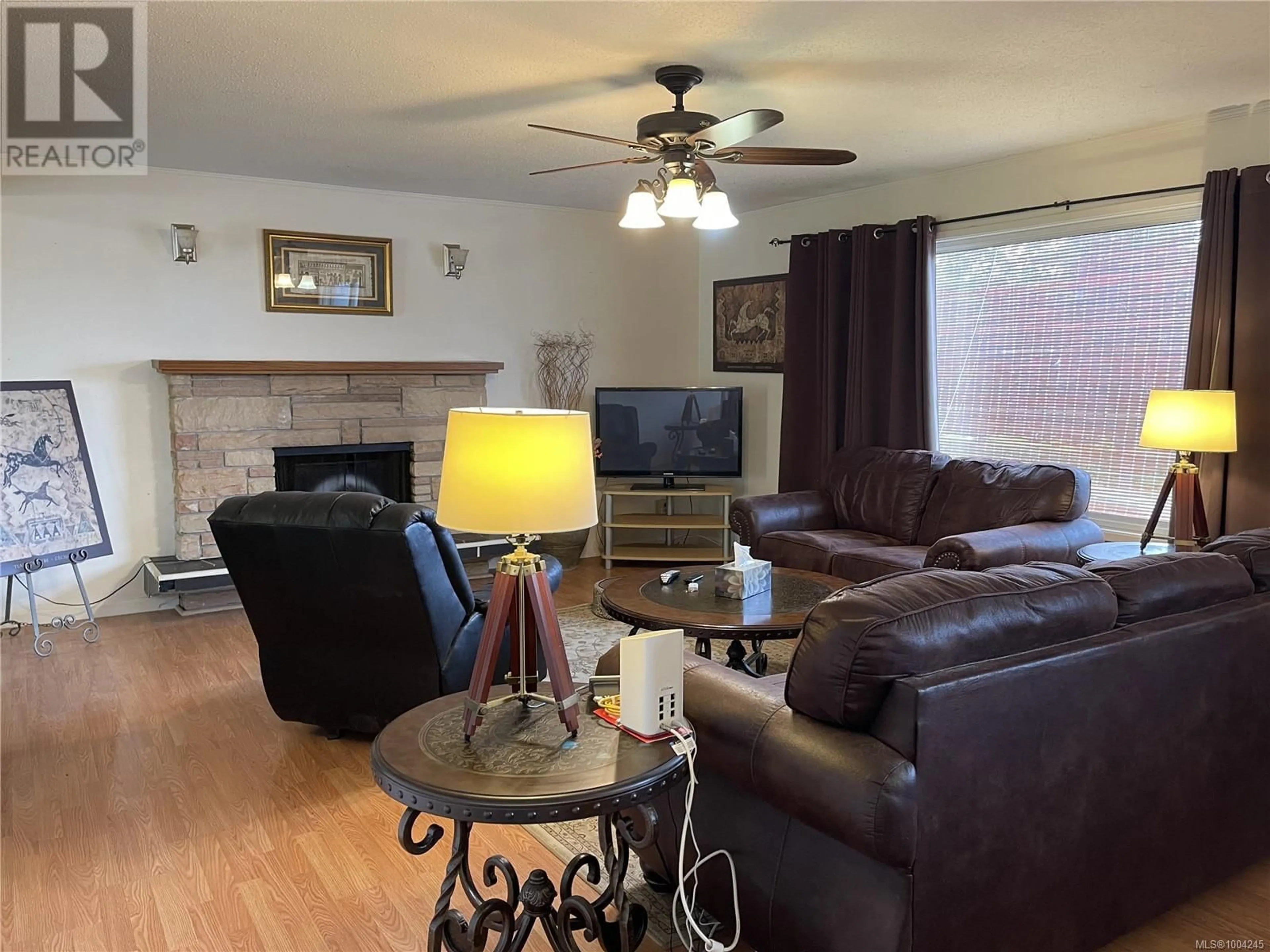 Living room with furniture, unknown for 2619 12TH AVENUE, Port Alberni British Columbia V9Y2T8