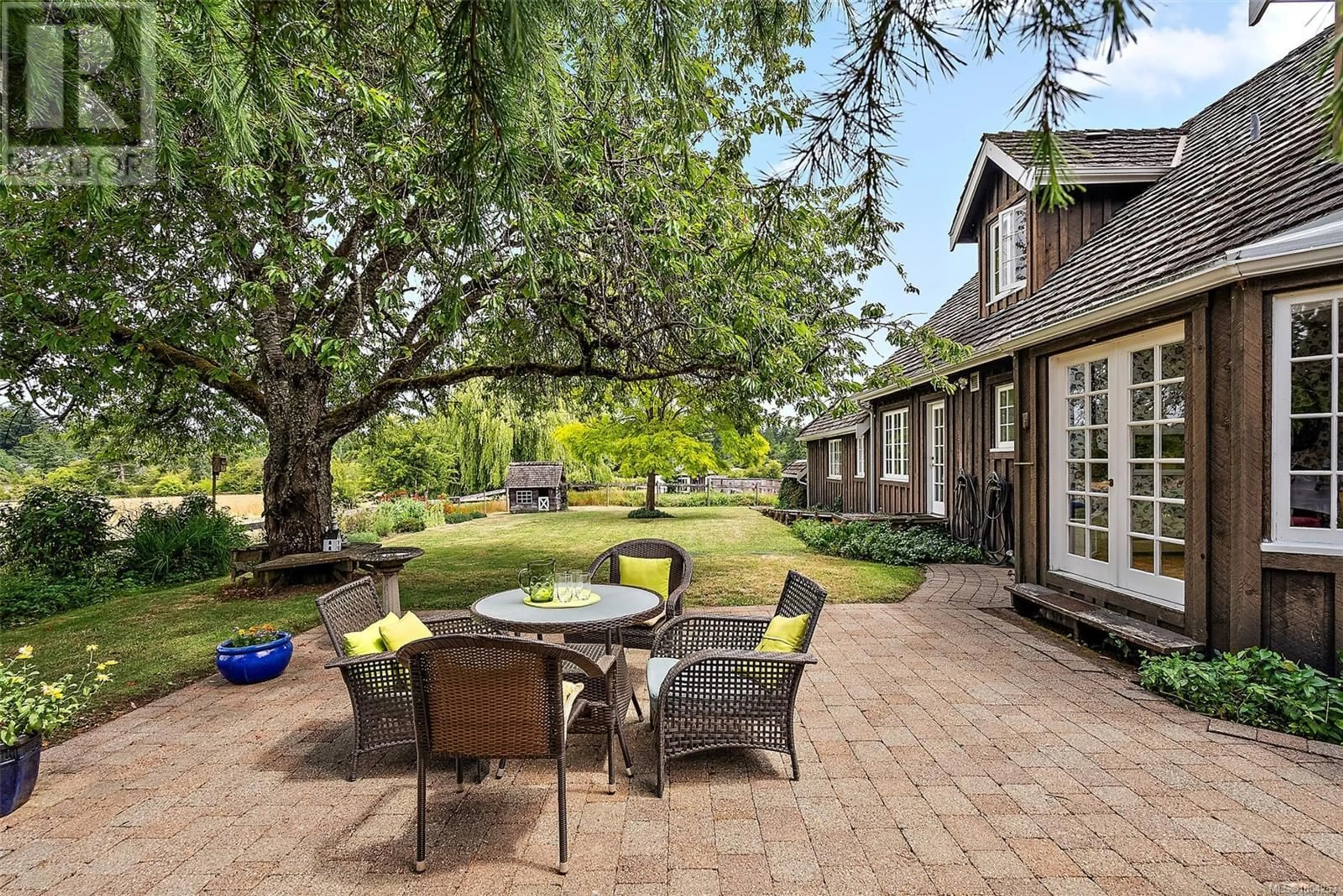 Patio, street for 1600 WHITE ROAD, Central Saanich British Columbia V8M1S8