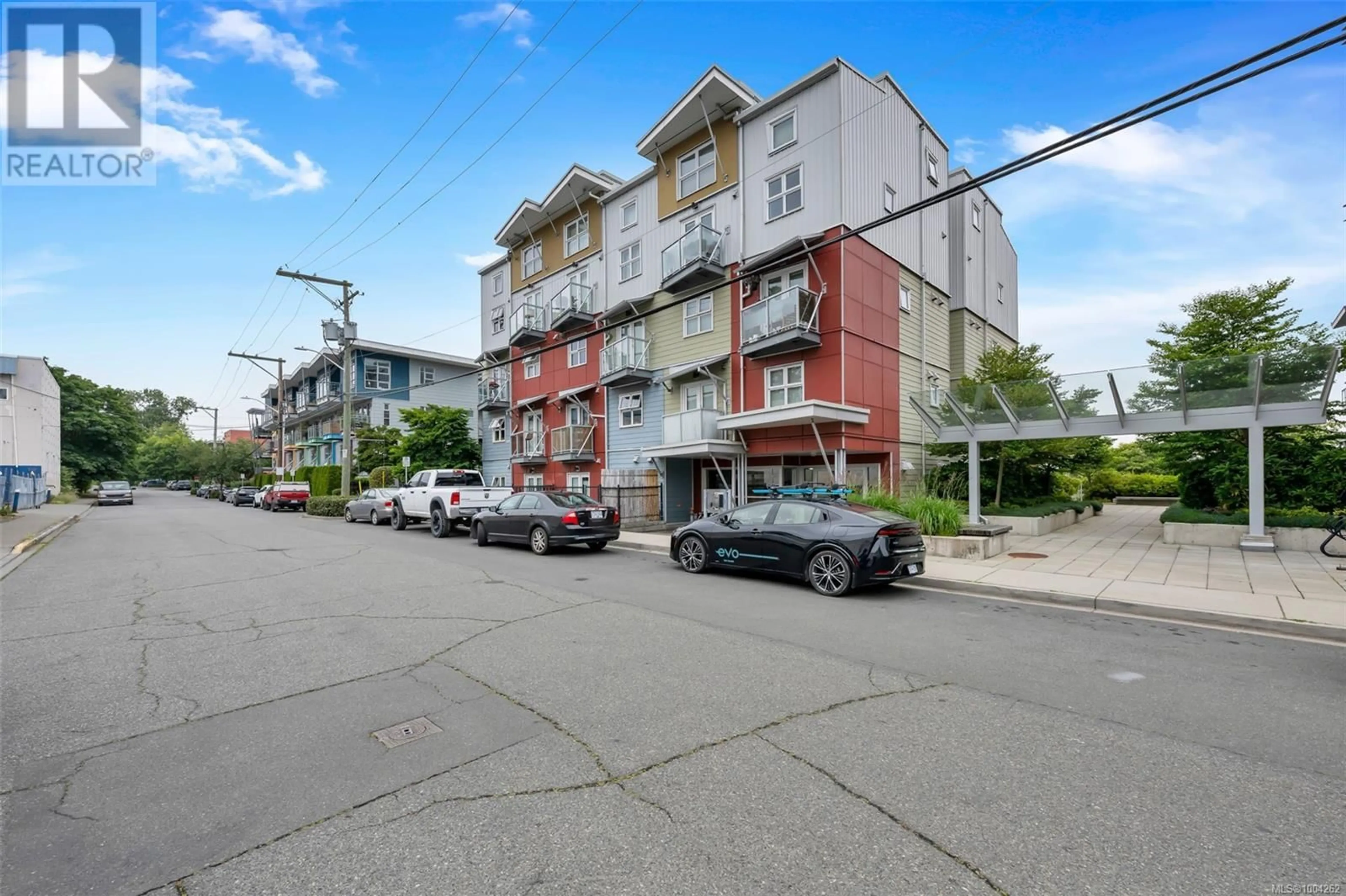 Patio, street for 208 - 787 TYEE ROAD, Victoria British Columbia V9A7R5