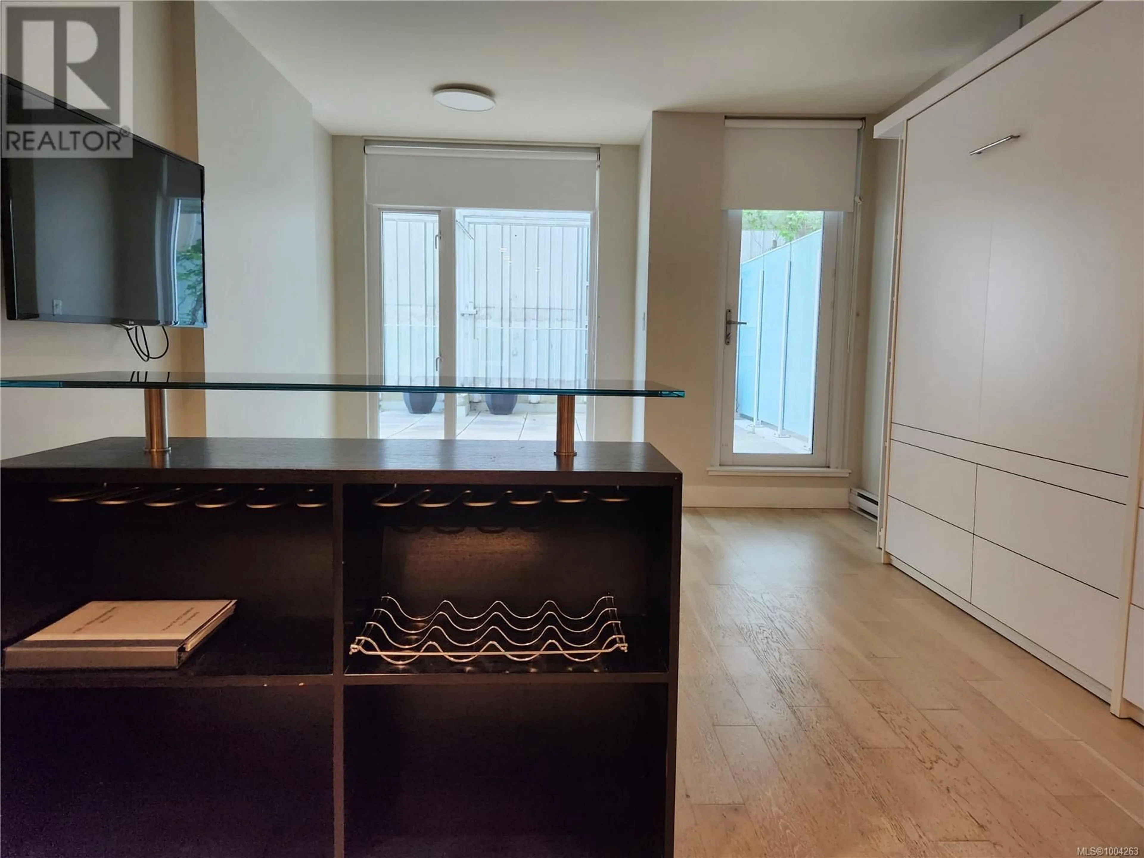 Unknown for 205 - 1090 JOHNSON STREET, Victoria British Columbia V8V3N7