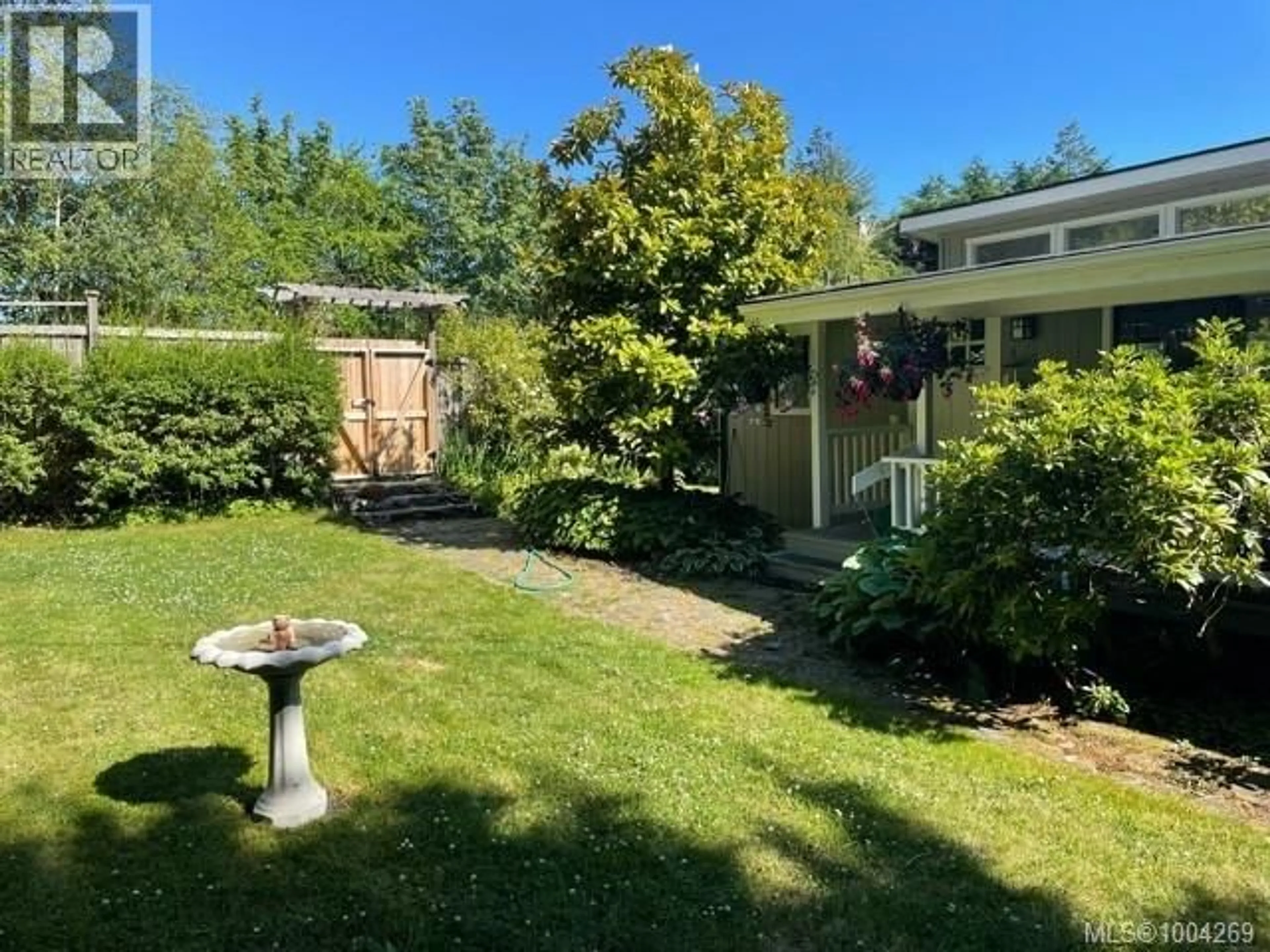 A pic from outside/outdoor area/front of a property/back of a property/a pic from drone, unknown for 140 BOOTH CANAL ROAD, Salt Spring British Columbia V8K2N3