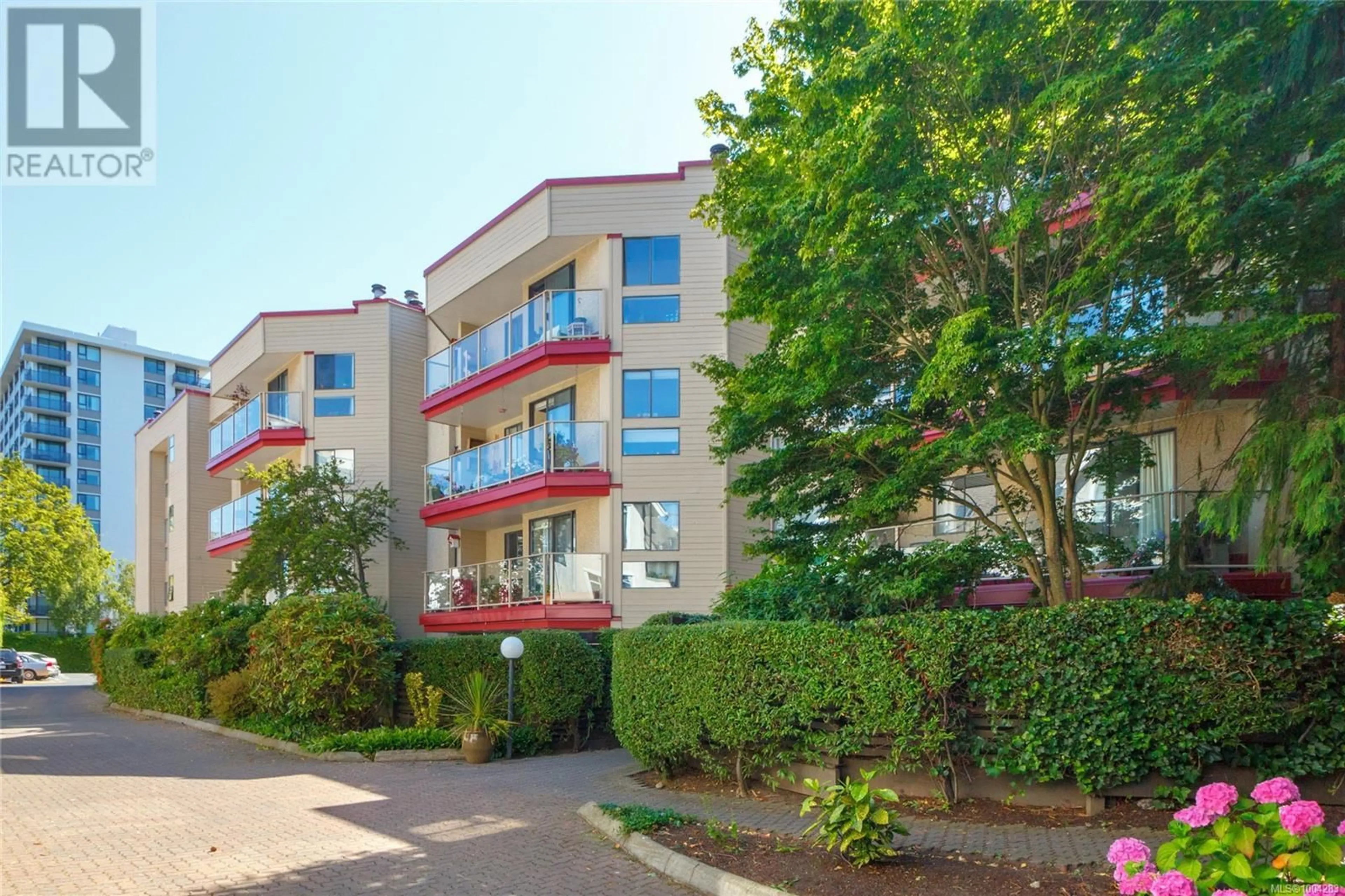 Patio, street for 303 - 406 SIMCOE STREET, Victoria British Columbia V8V1L1
