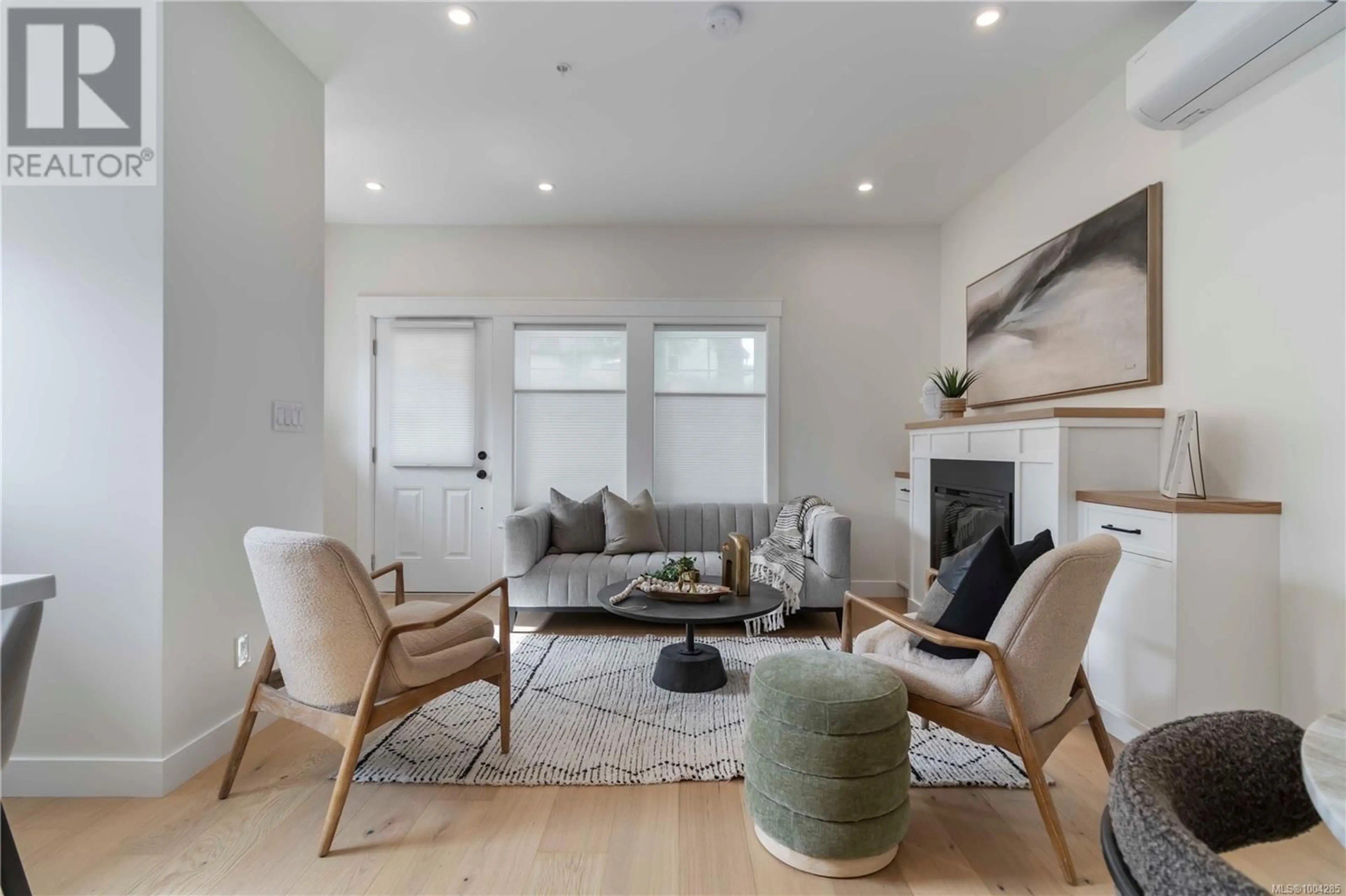 Living room with furniture, unknown for 3 - 633 BELTON AVENUE, Victoria British Columbia V9A2Z5