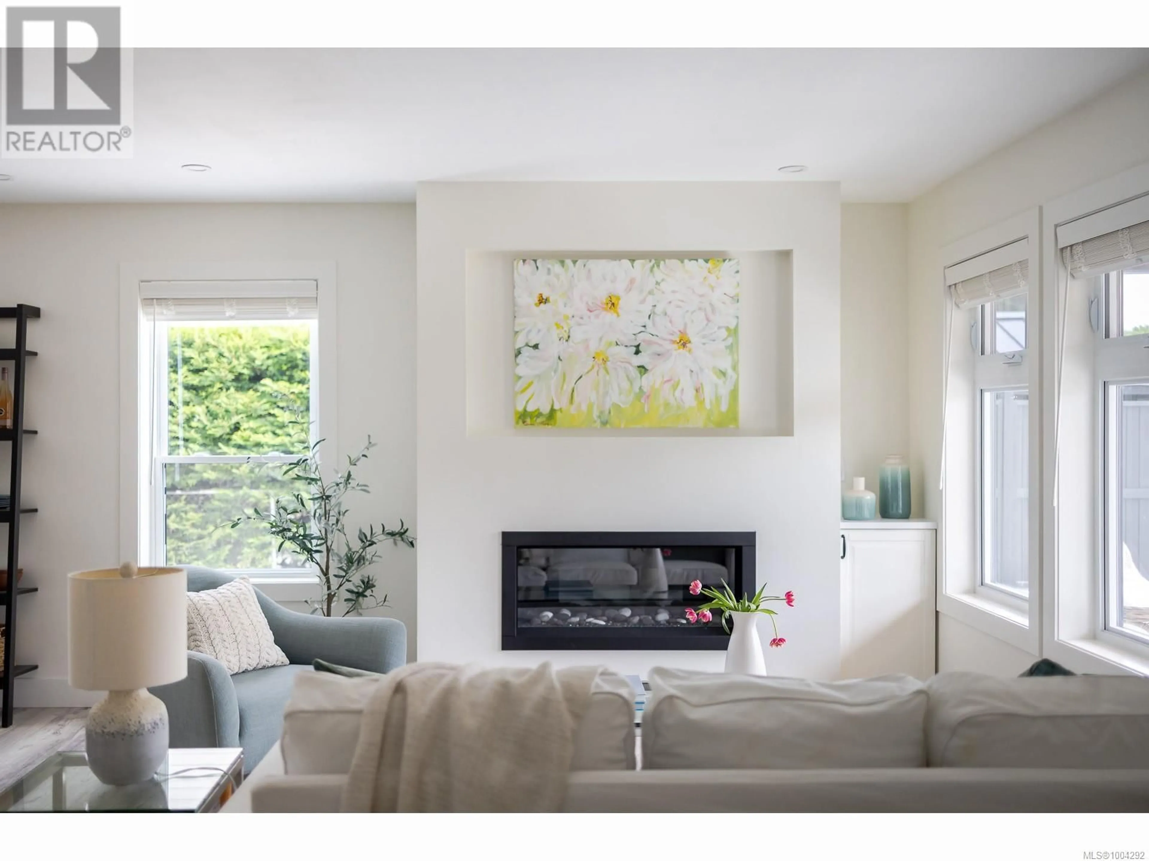 Living room with furniture, unknown for 151 HICKEY AVENUE, Parksville British Columbia V9P1M1