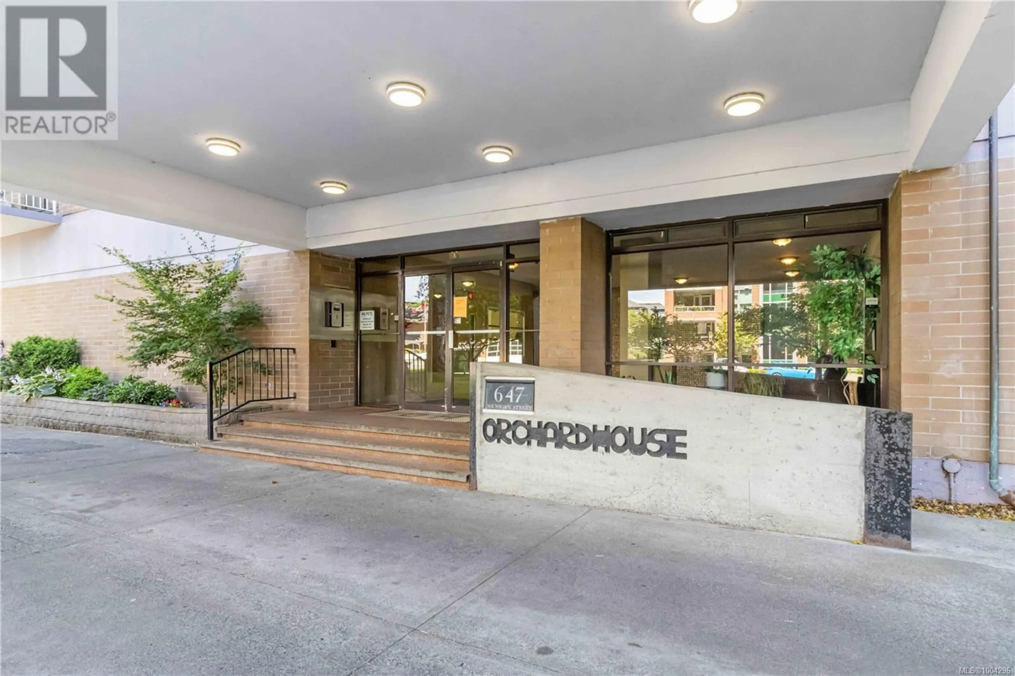 Lobby for 1705 - 647 MICHIGAN STREET, Victoria British Columbia V8V1S9