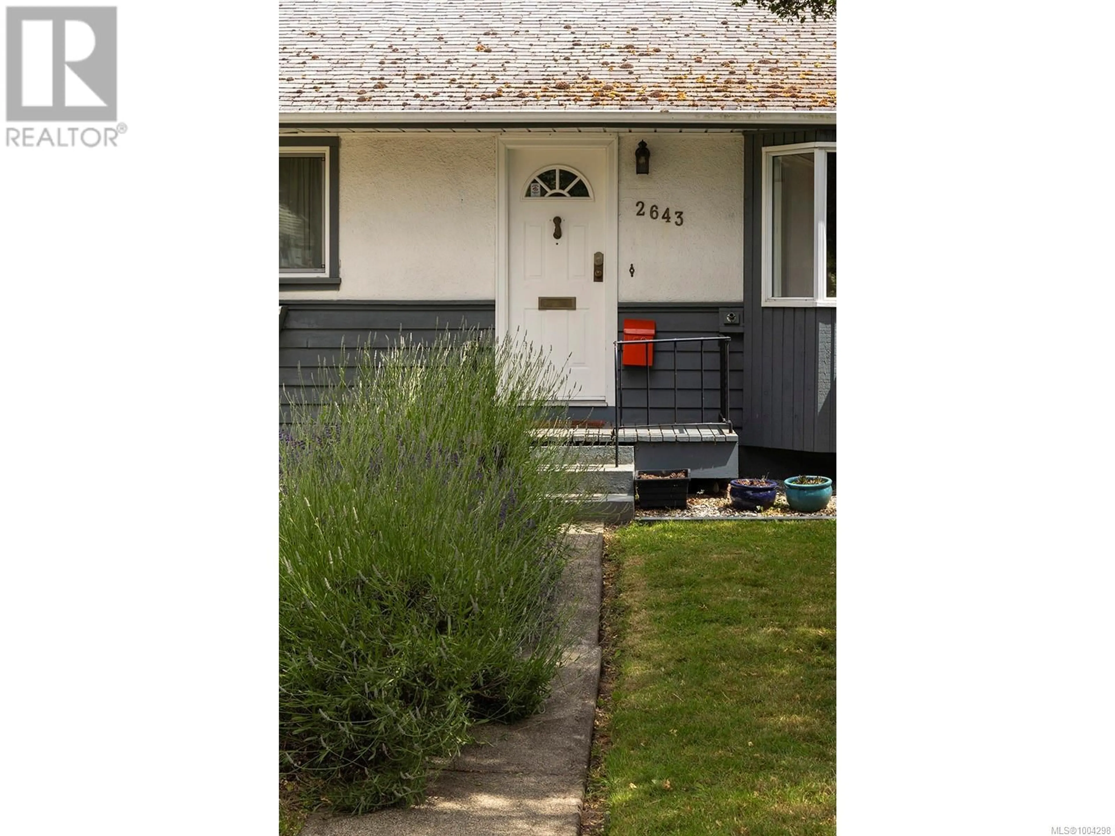Unknown for 2643 VICTOR STREET, Victoria British Columbia V8R4E3