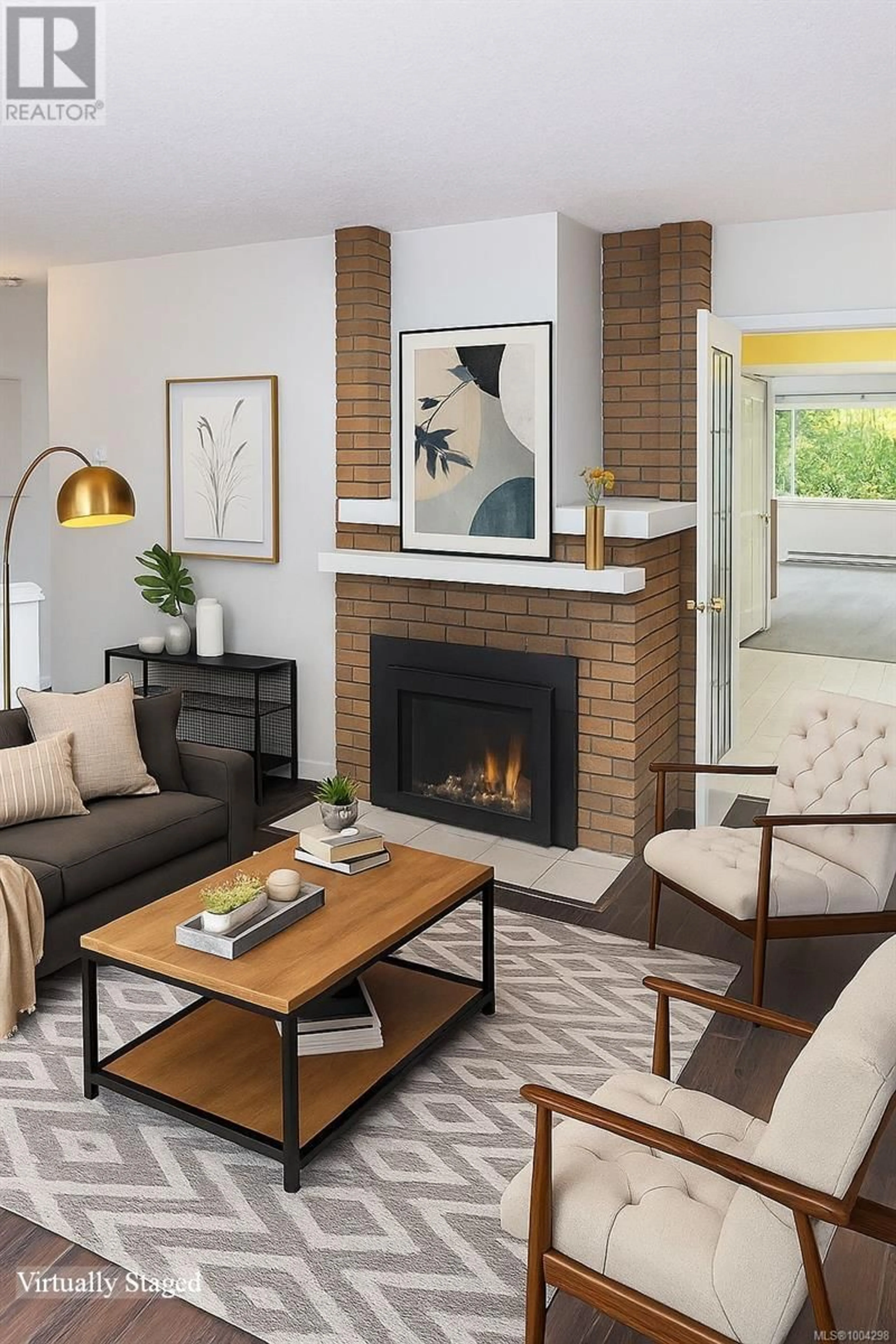 Living room with furniture, unknown for 2643 VICTOR STREET, Victoria British Columbia V8R4E3