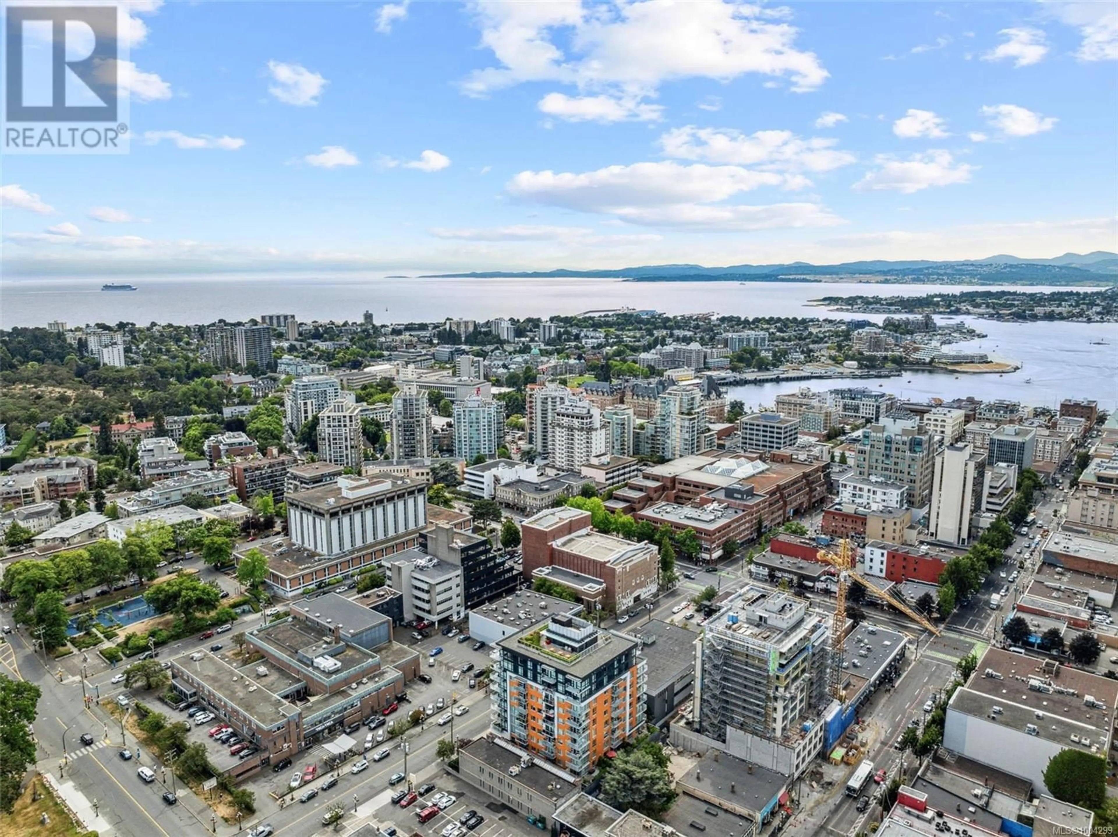 A pic from outside/outdoor area/front of a property/back of a property/a pic from drone, city buildings view from balcony for 409 - 838 BROUGHTON STREET, Victoria British Columbia V8W1E4